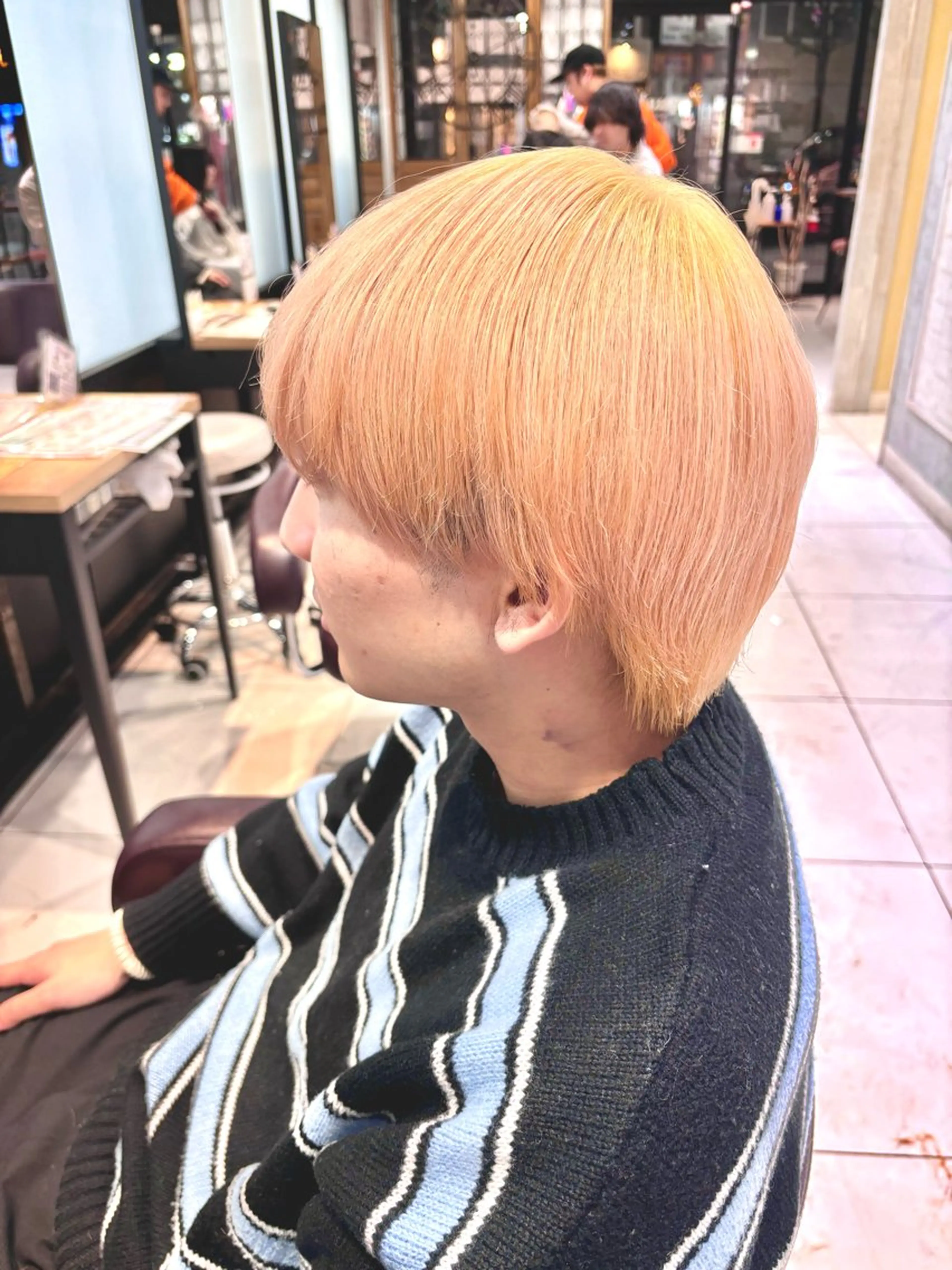 カラー メンズ 韓国風/メンズ アイブロウワックスの眉毛・アイブロウイメージ