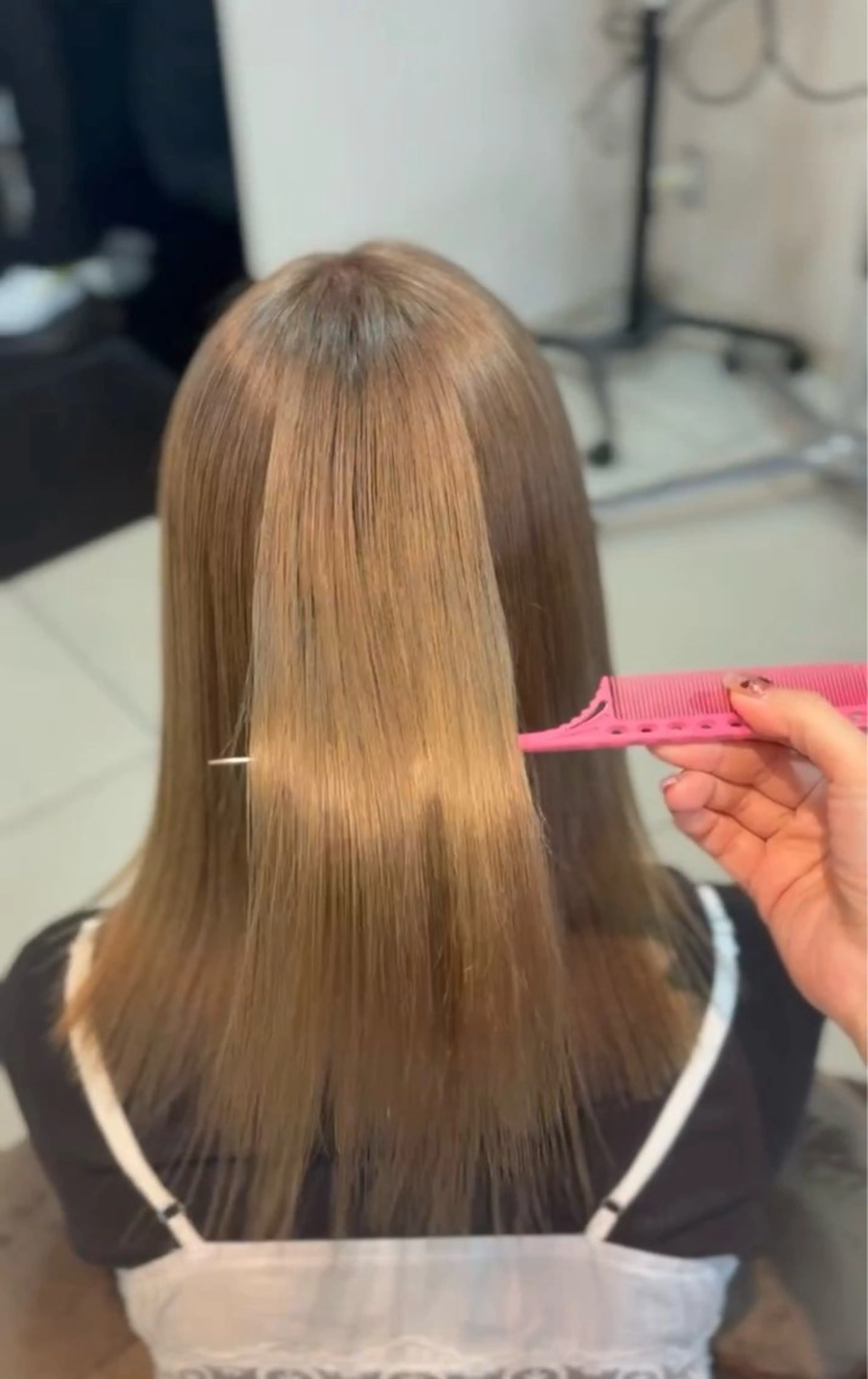 モデル価格で半額‼️サラッとうる艶！ダメージ補修💖髪質改善カラー✨️の写真