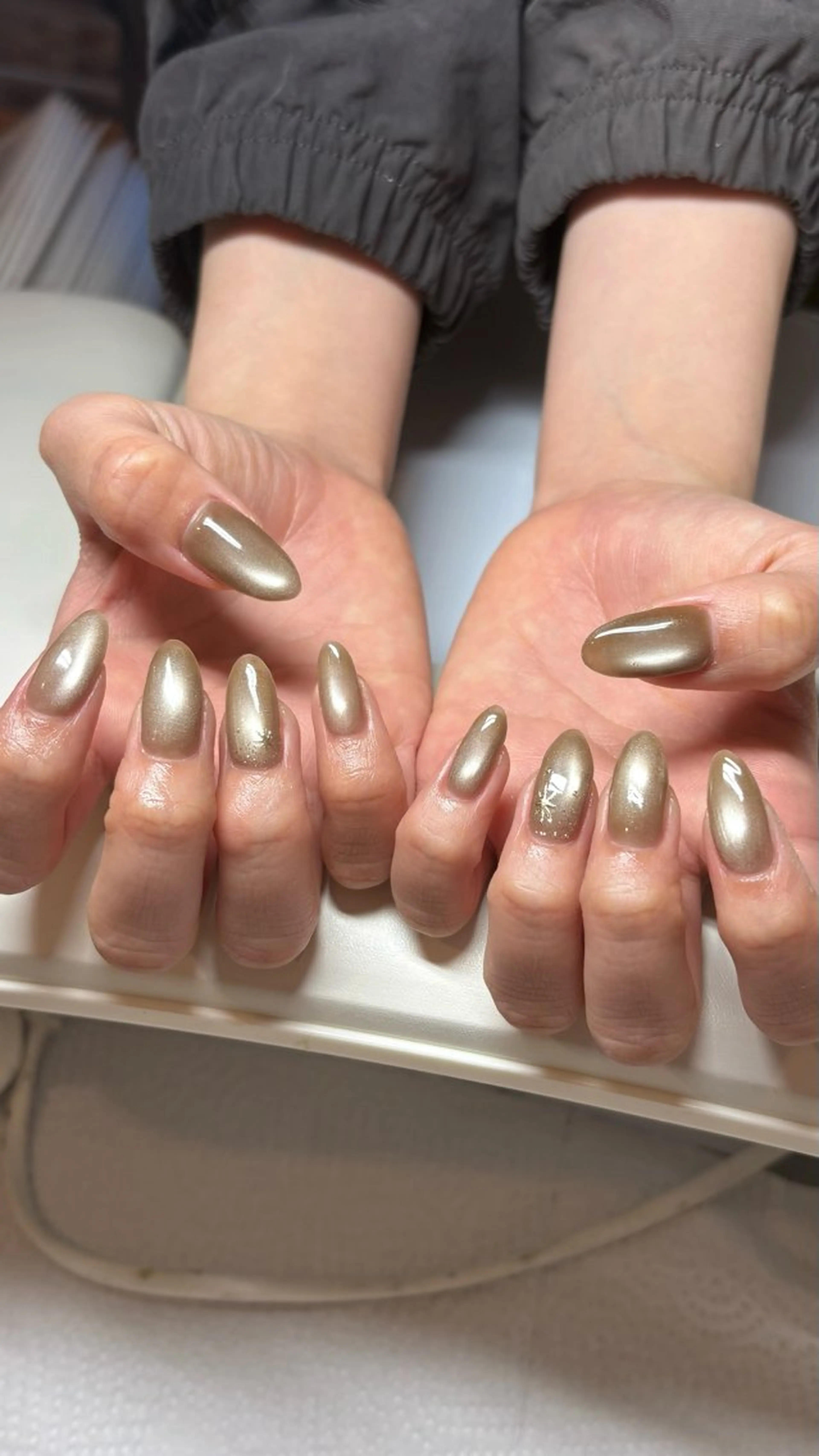 ネイル ラメ(グリッター) マグネットネイル ミラーネイル Lily Nailのネイルデザイン