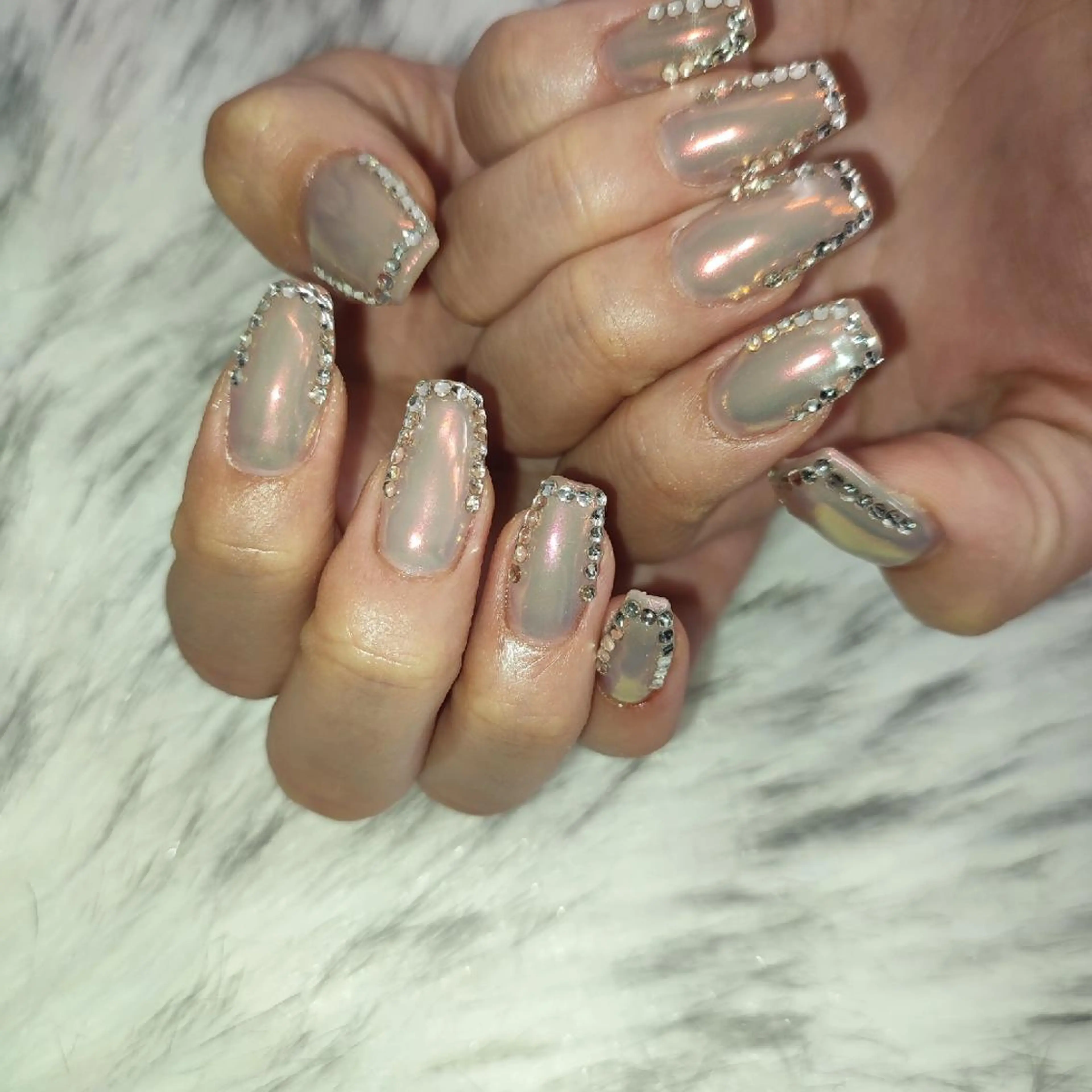 ネイル ハンドネイル RUNWAY 　　の眉毛・アイブロウイメージ