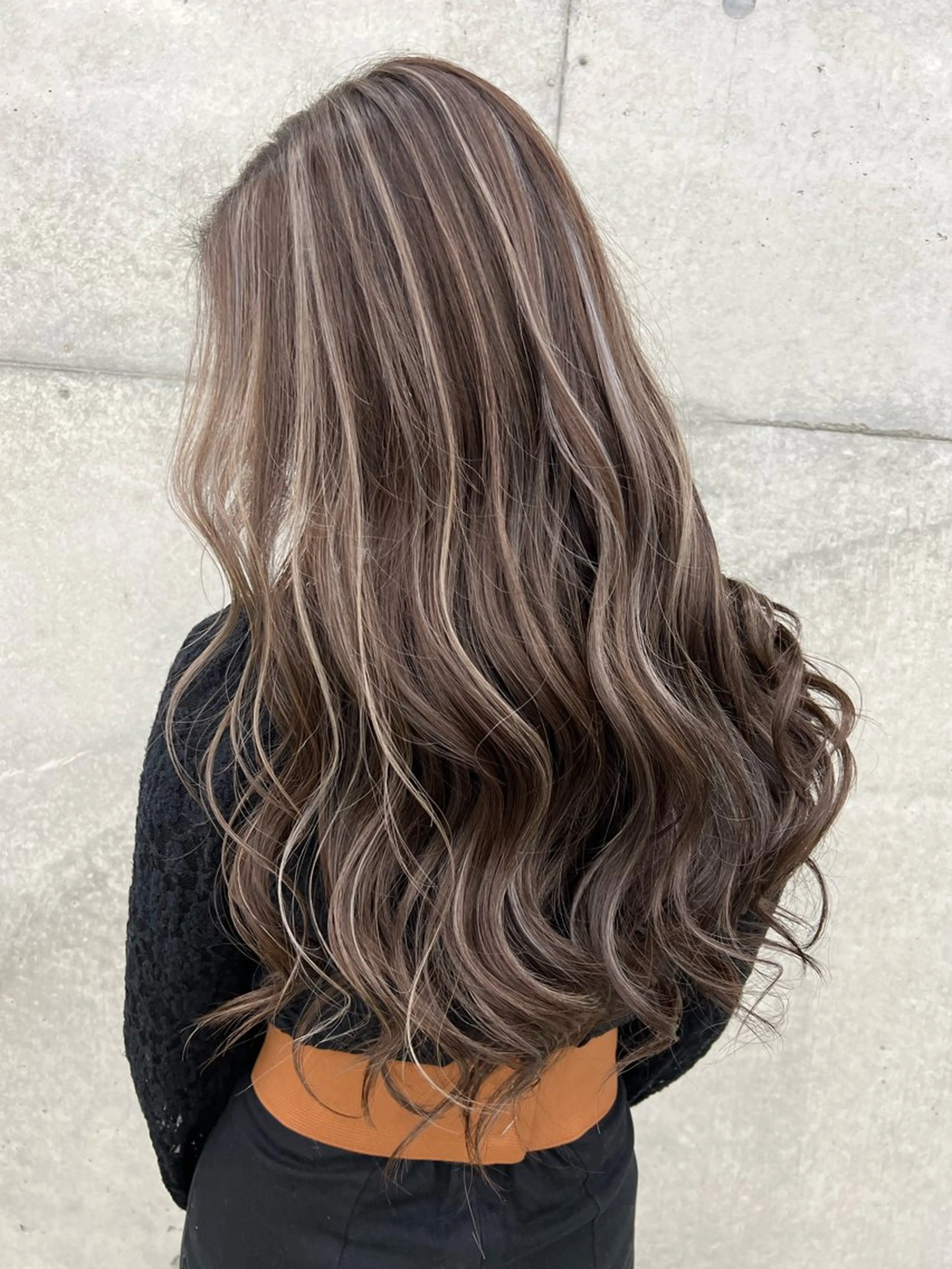 カラー ハイライトカラー ヘアカラー 服部 しおんのヘアスタイル