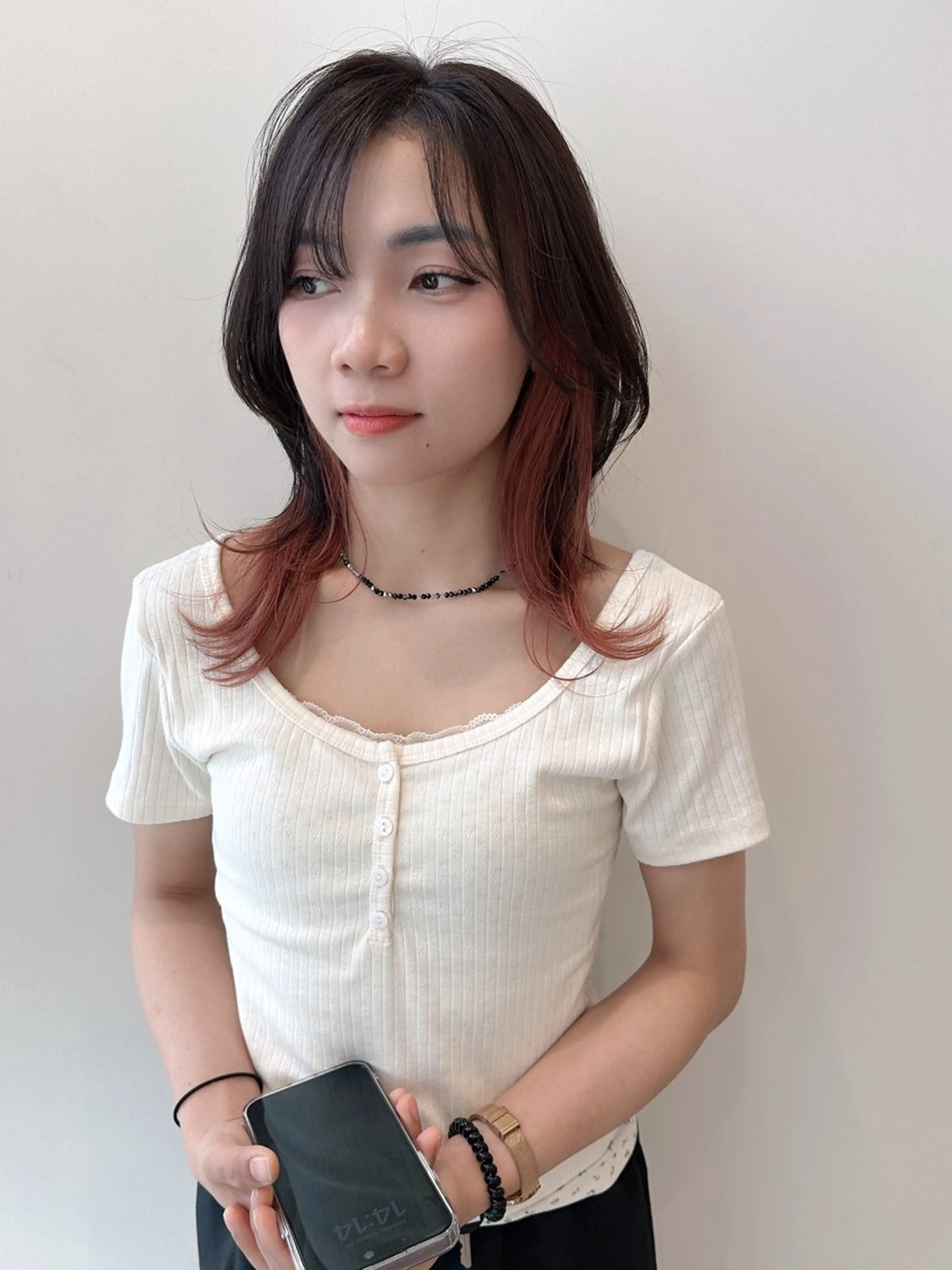 セミロング カラー カット ヘアカラー ベージュ/インナー カラー🤍Rieのヘアスタイル