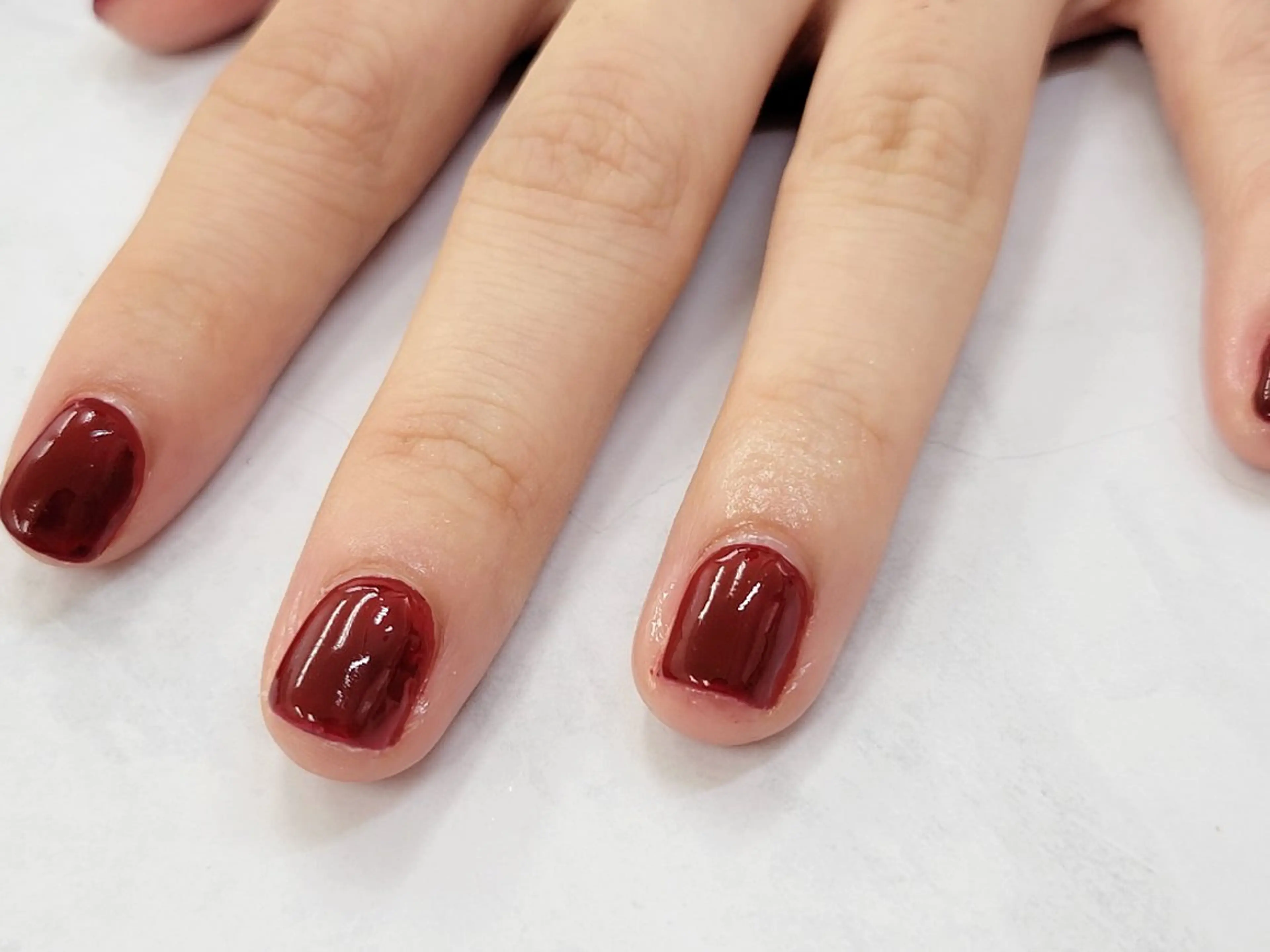 ネイル 赤色 アンビアンテ浦和店所属・アンビアンテ 🐰 大山のネイルデザイン