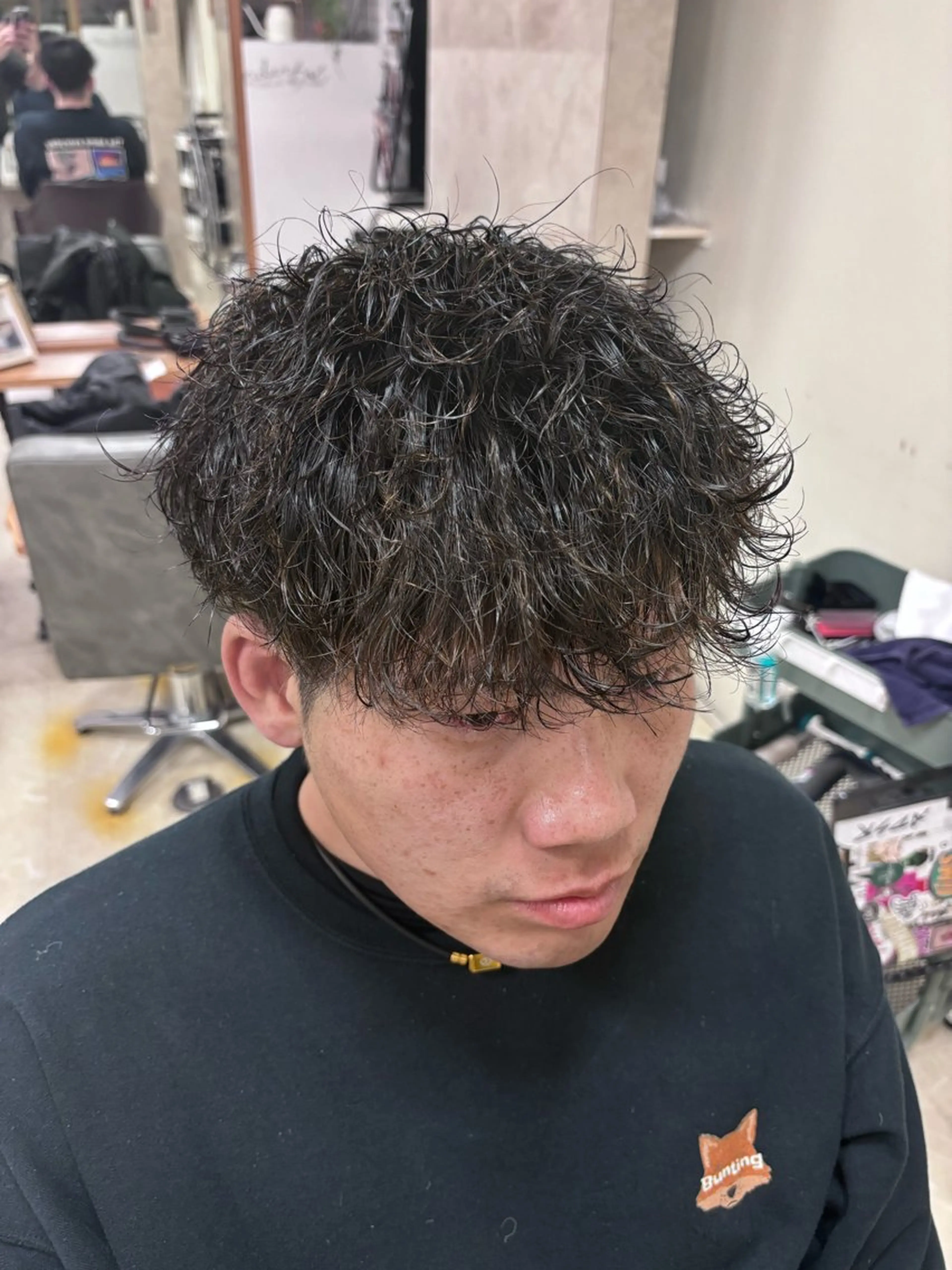 パーマ メンズ 会社で浮かない ビジネスヘア/心斎橋のヘアスタイル