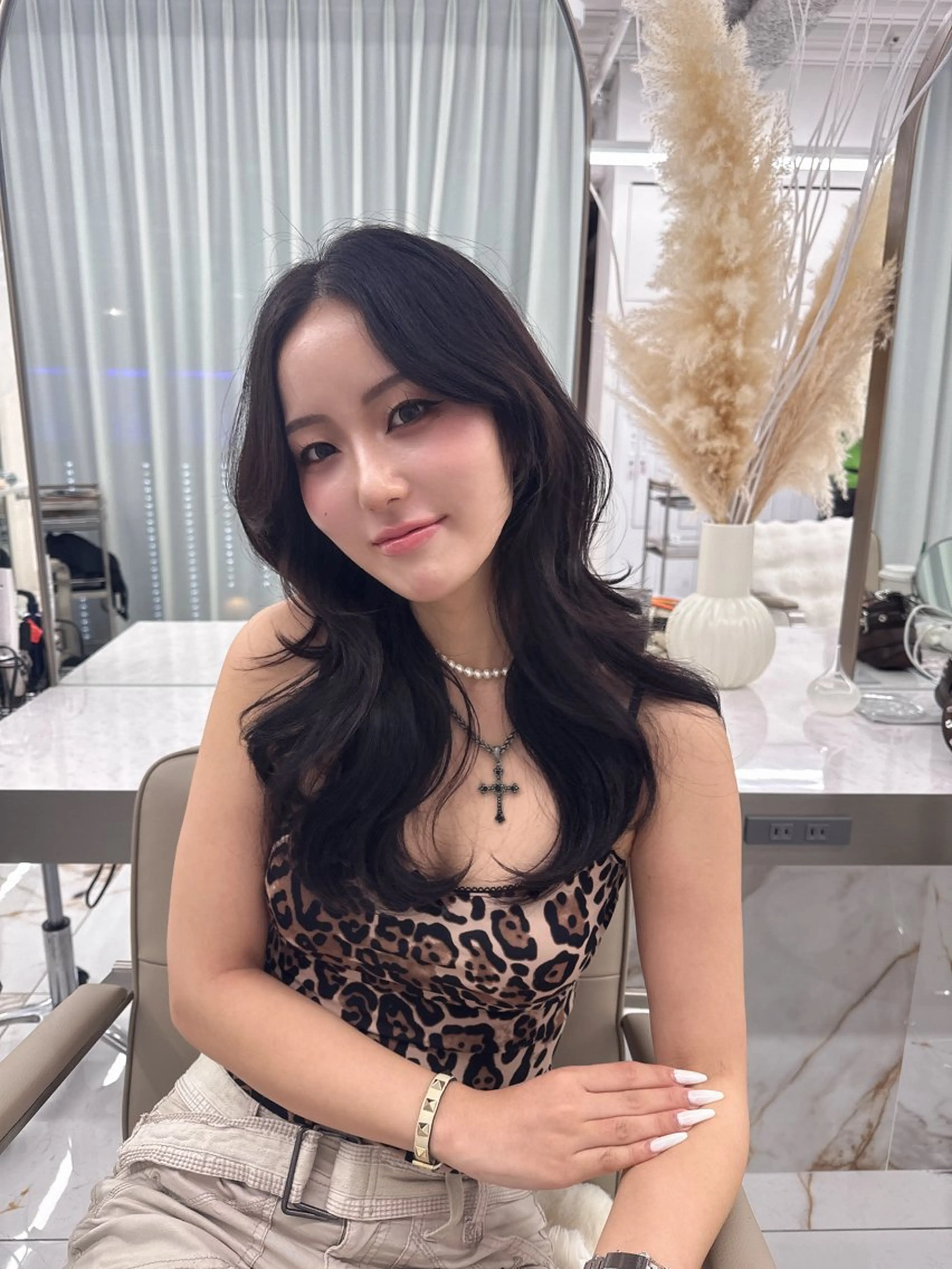 ロング kiti SAKAE所属・のり/顔まわり/韓国 /レイヤーカットのヘアスタイル