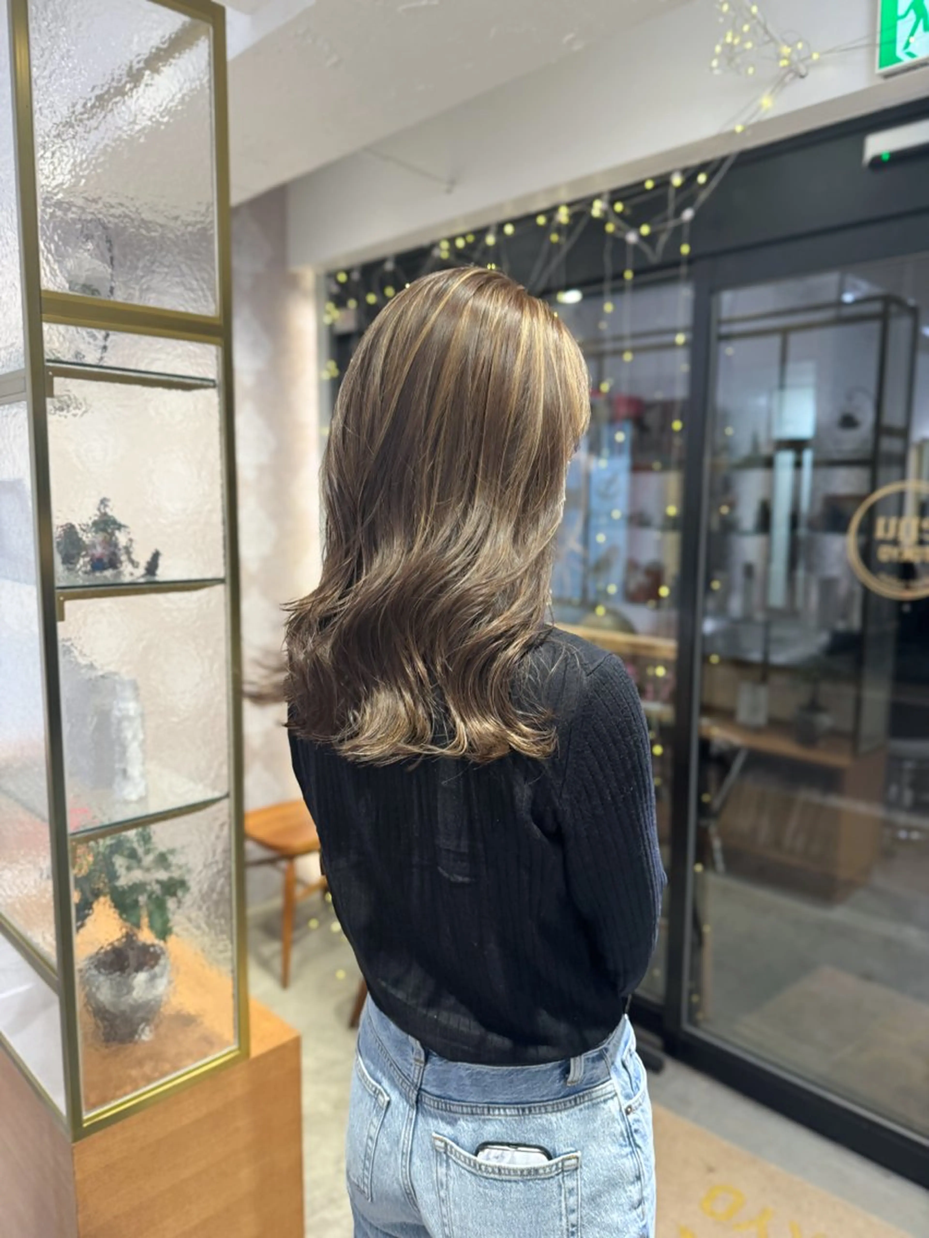 セミロング カラー ベージュカラー グレージュ ハイライトカラー ハイライト ナガミネアリサ/ 学芸大学/海外ヘアのヘアスタイル