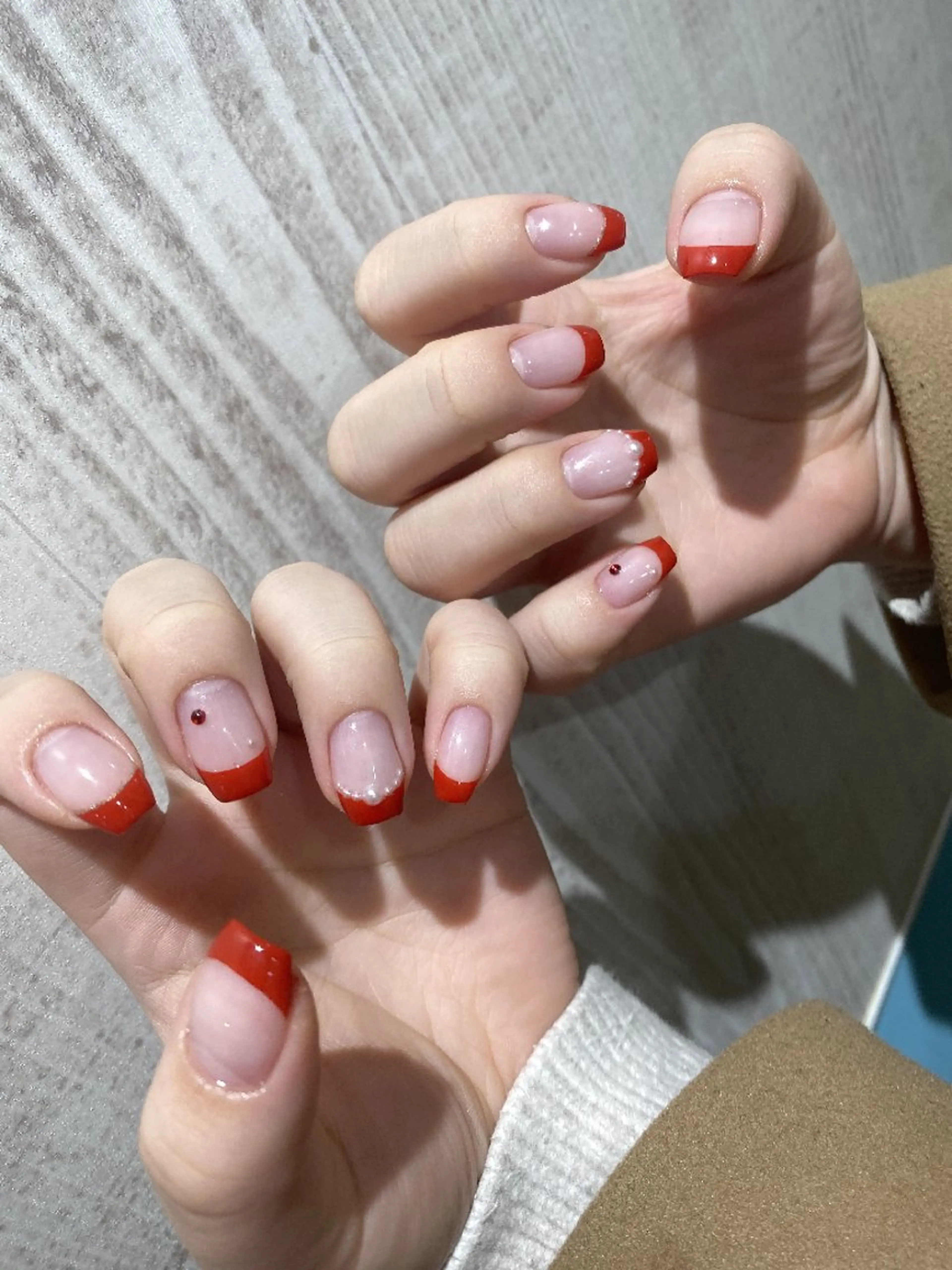 ネイル 赤色 春ネイル 夏ネイル ハンドネイル 13日3980円‼️ マグもデザインも◎のネイルデザイン