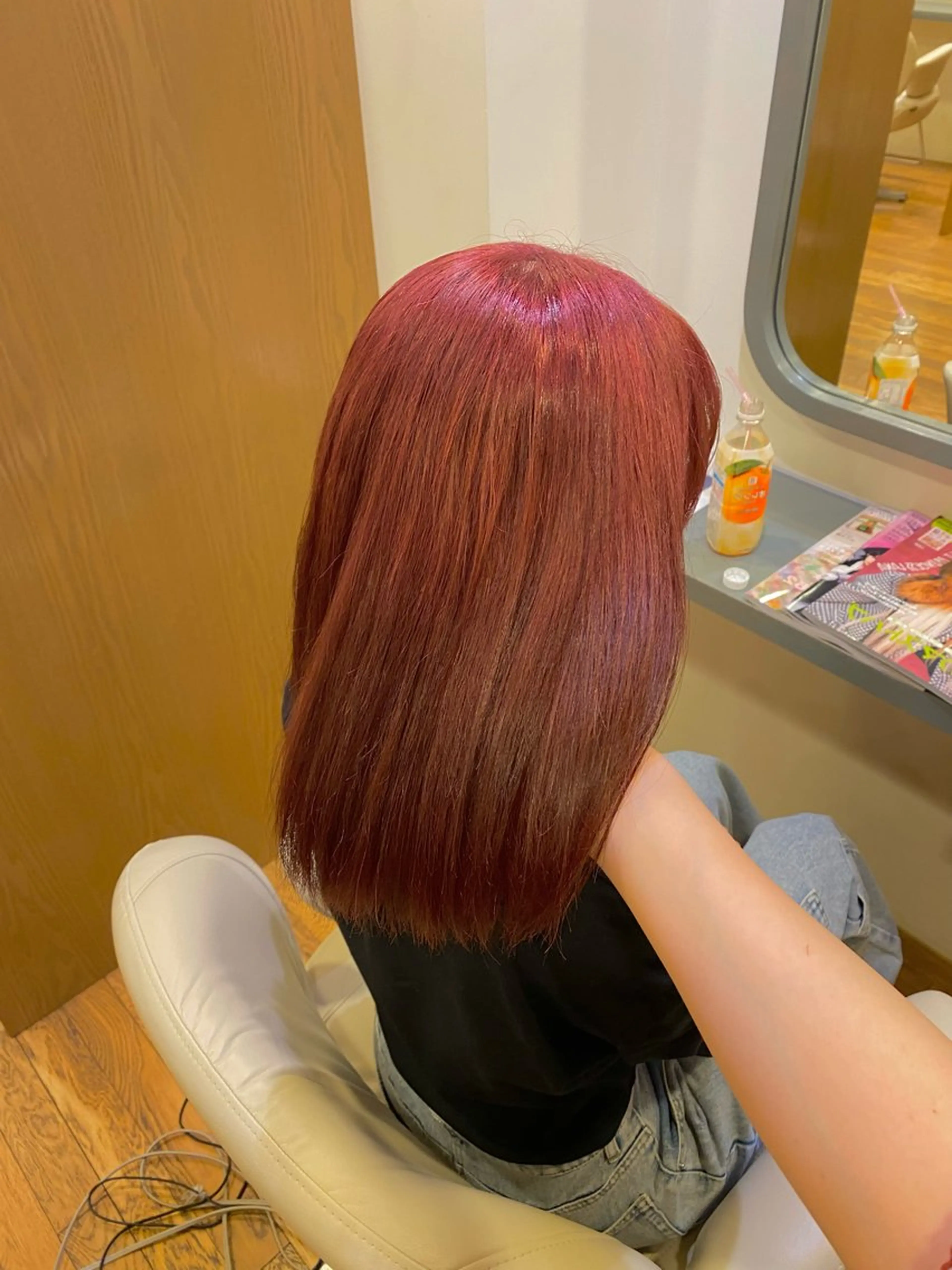 ミディアム カラー ピンクカラー ヘアカラー Ludwig AIRIのヘアスタイル