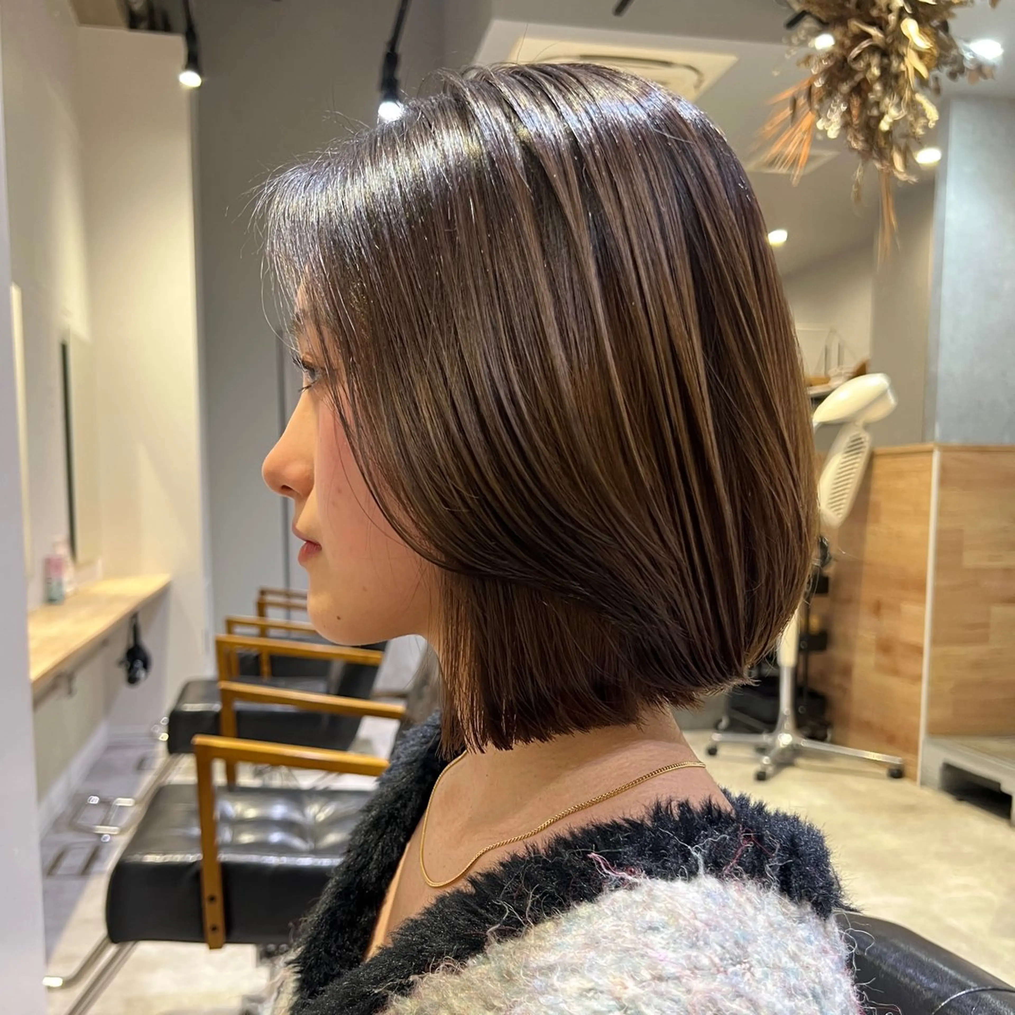 ミディアム ボブ 顔周りカット 🫧三浦 未流/ ボブ/イヤリングのヘアスタイル