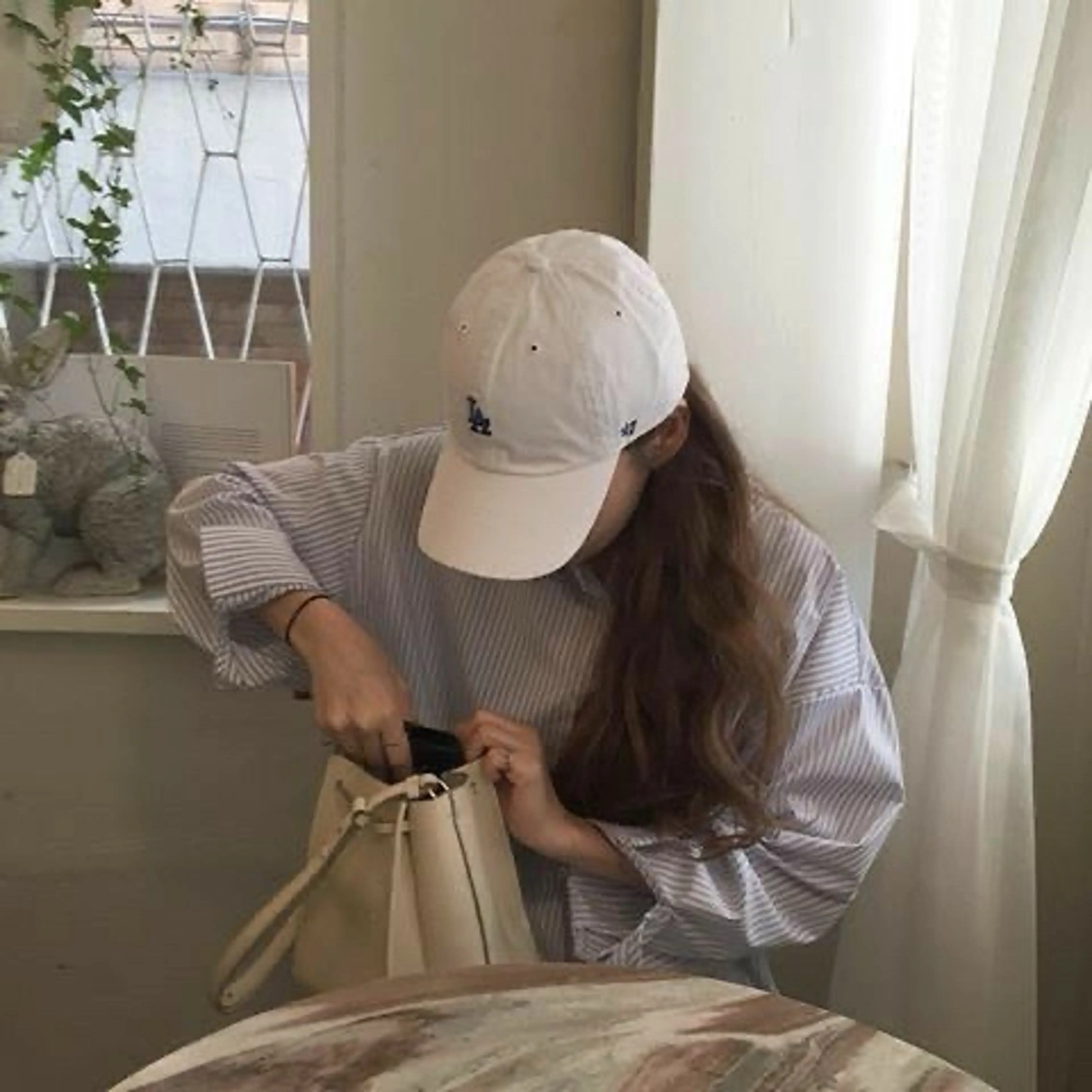 ロング カラー ヘアアレンジ カット ヘアカラー ヘアセット 透け上品ハイトーン 職人ゆうと🤍のヘアスタイル