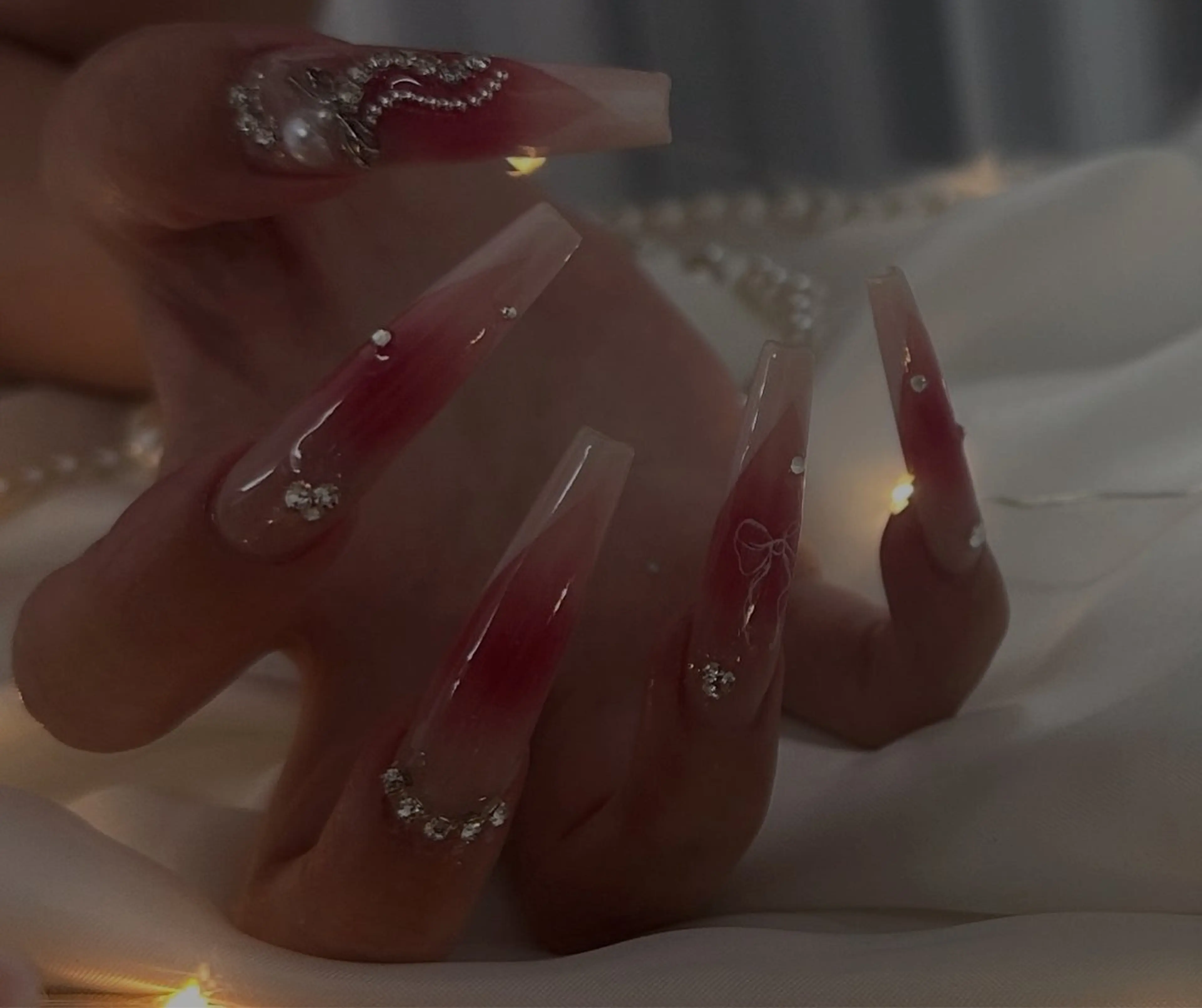 ネイル ロングネイル リボン ハンドネイル Nailsalon SKiのネイルデザイン