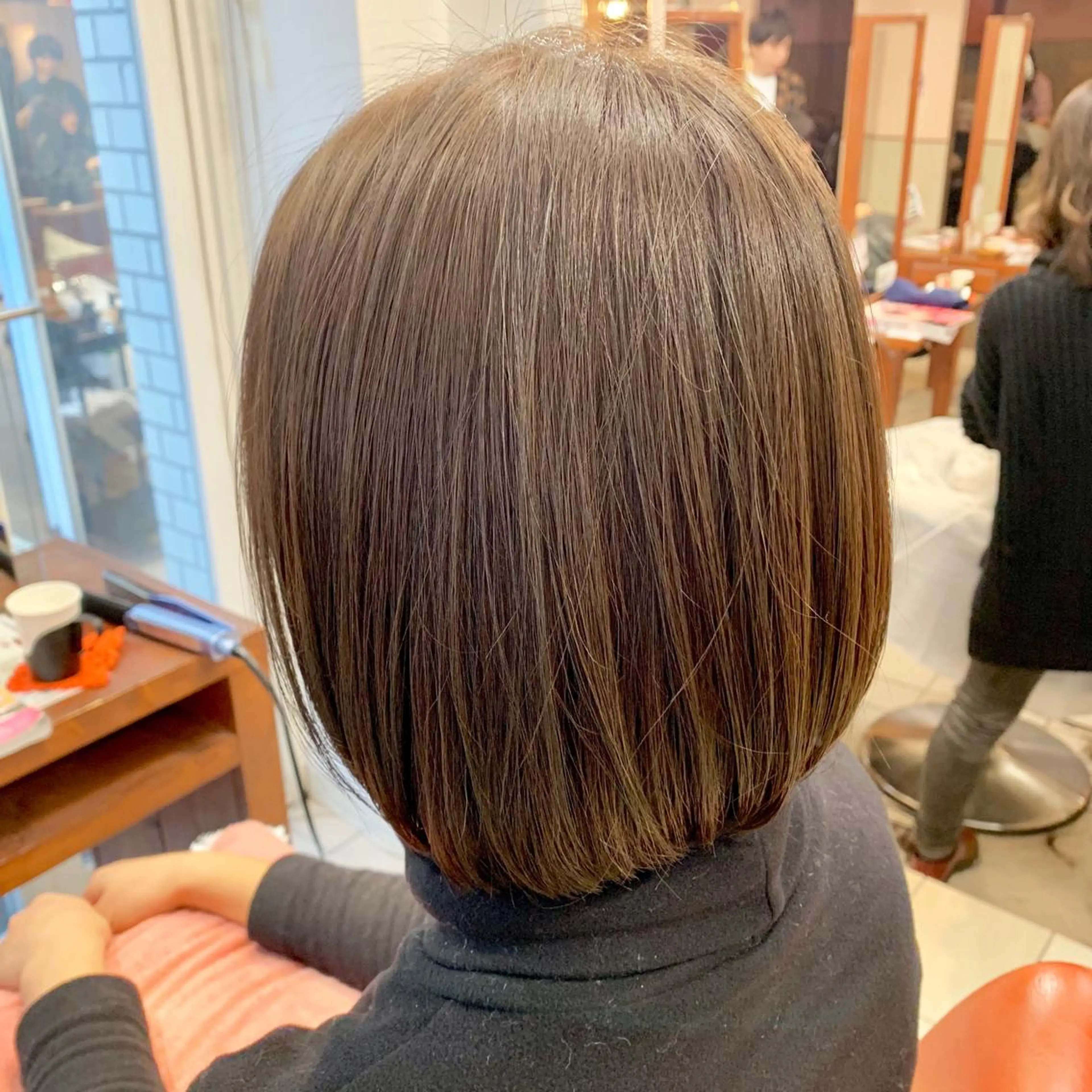 ミディアム カラー カット ヘアカラー トリートメント 加藤 綾華のヘアスタイル