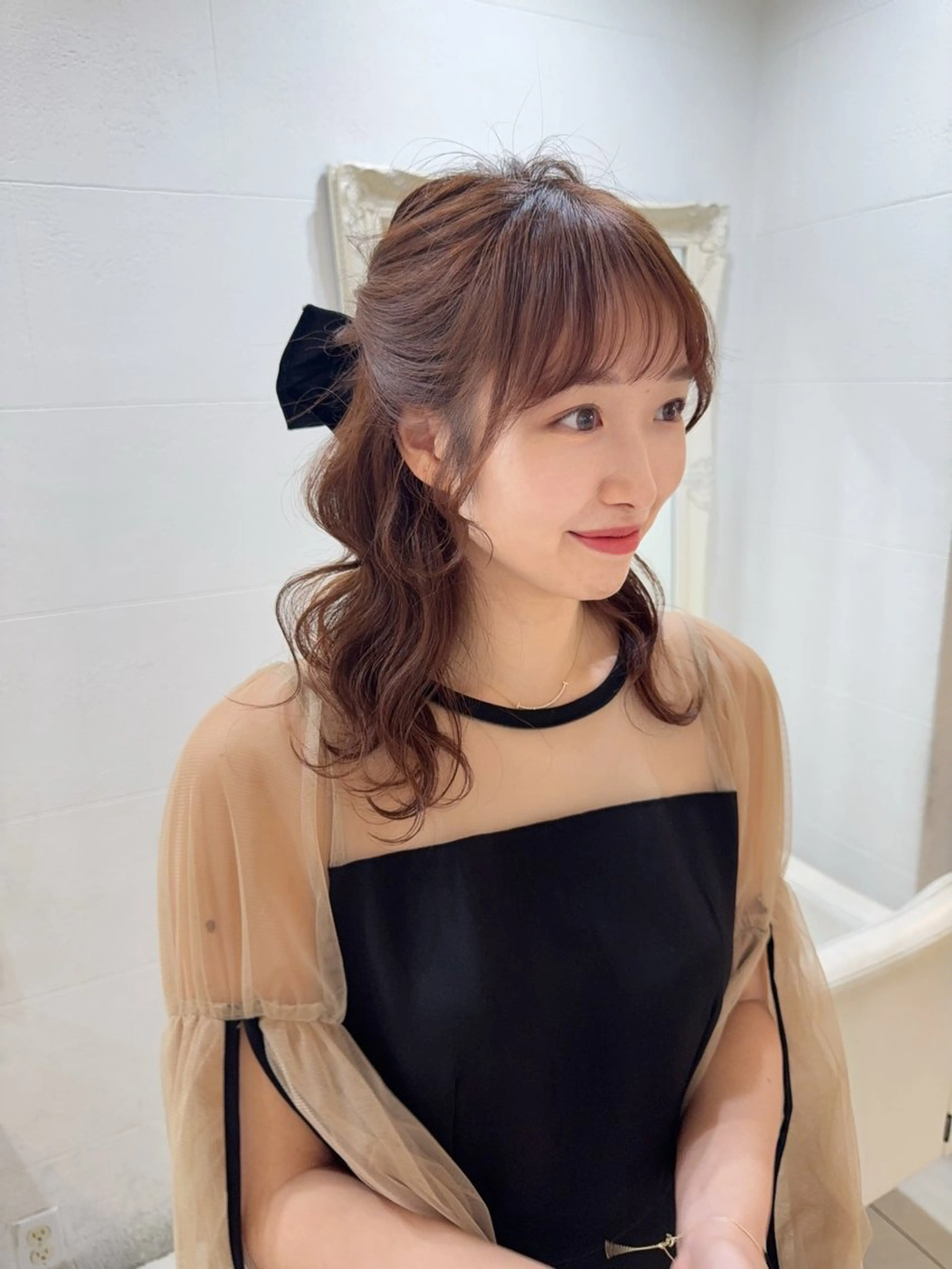 ミディアム ヘアアレンジ ハーフアップ ヘアセット Noah's　Ark所属・透明感カラー🫧ヘア セット🫧松本菜月の眉毛・アイブロウイメージ