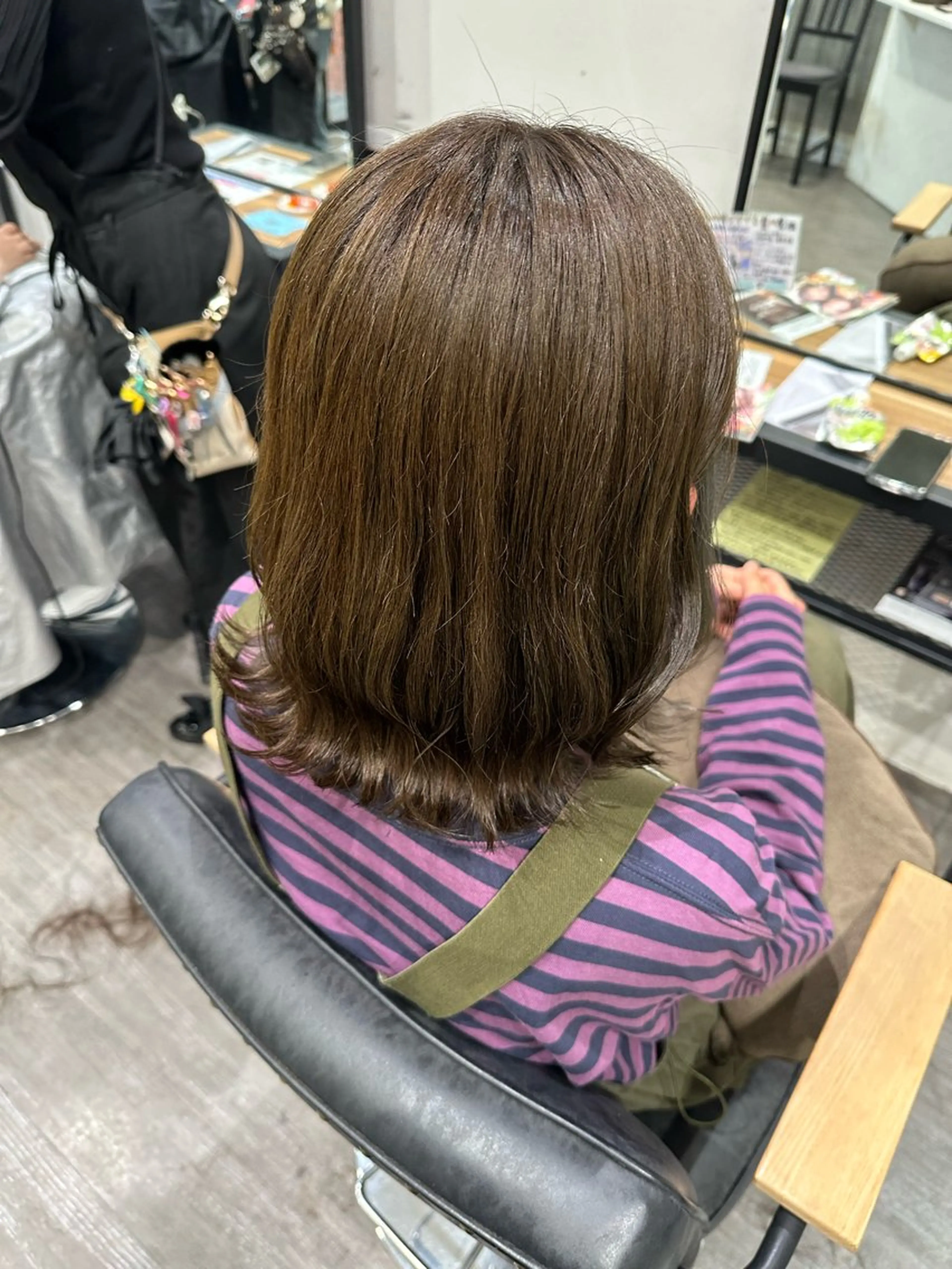 ミディアム カラー アッシュ アッシュグレー アッシュグレージュ グレージュ オリーブアッシュ カット ヘアカラー トリートメント 艶髪レイヤー上田 紗也🇰🇷💗のヘアスタイル