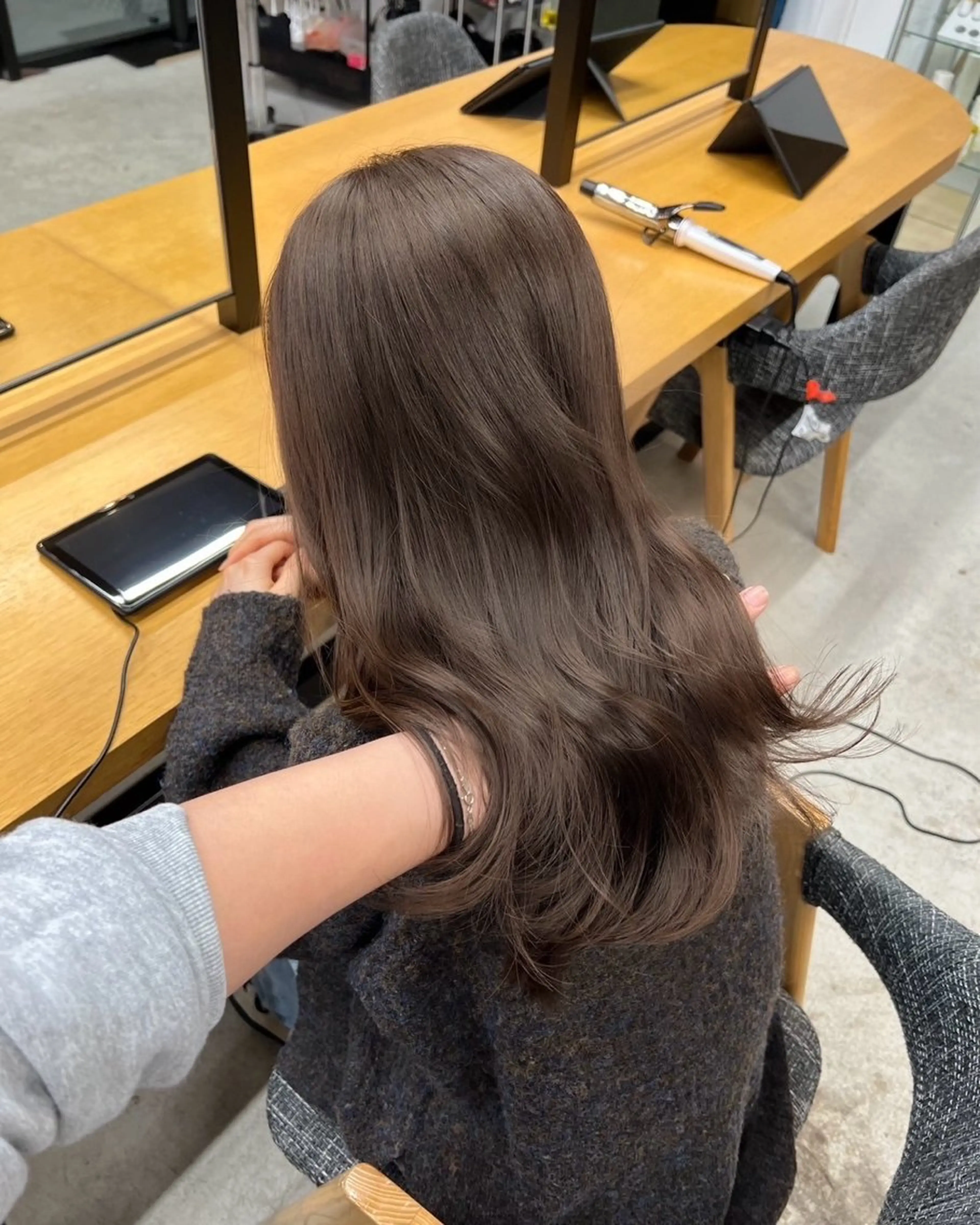 ミディアム カラー ✨髪質改善 縮毛矯正 艶髪 立川 コウキ✨のヘアスタイル