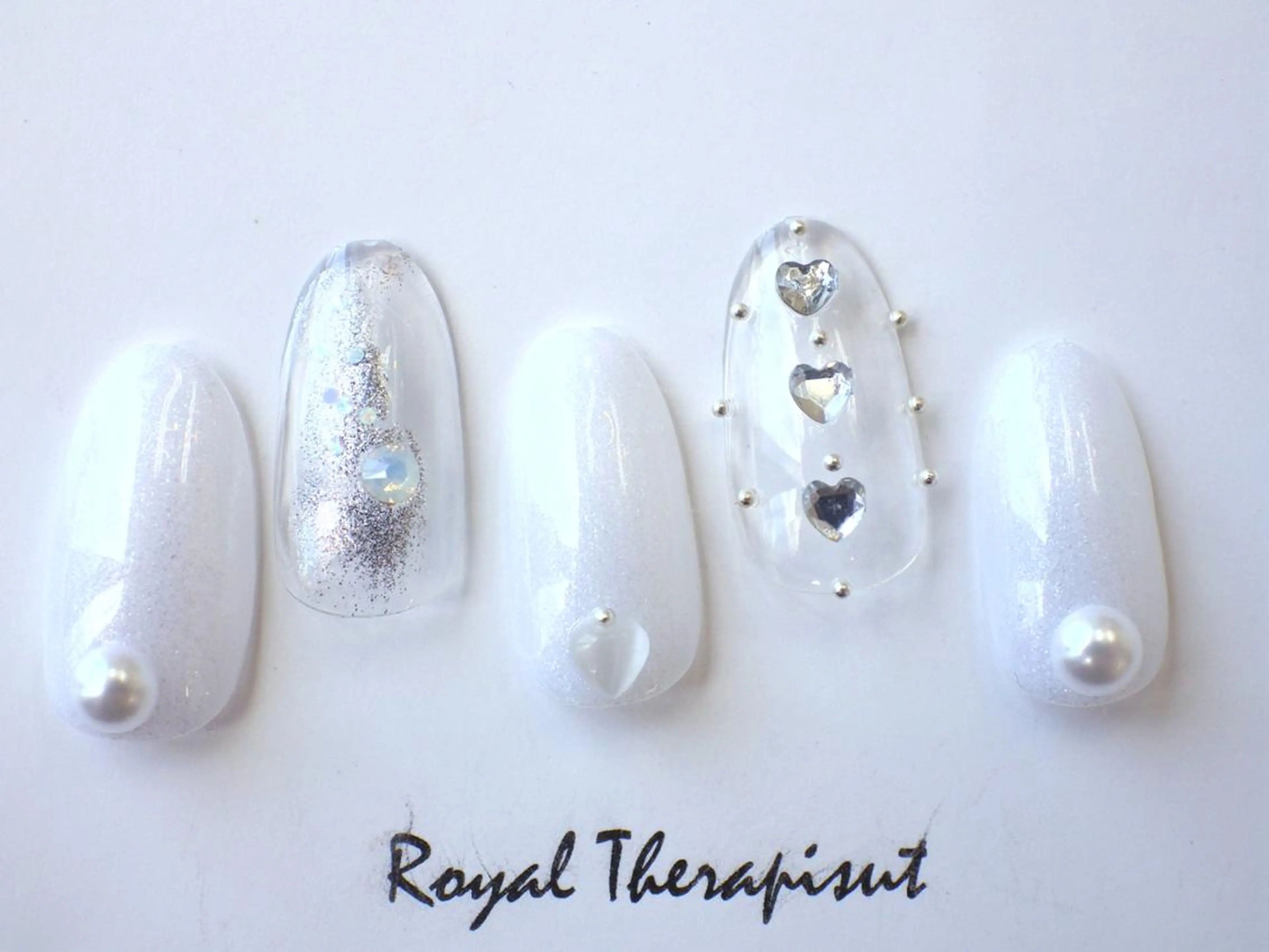 ネイル 【尾下】 ロイヤル•セラピストのネイルデザイン