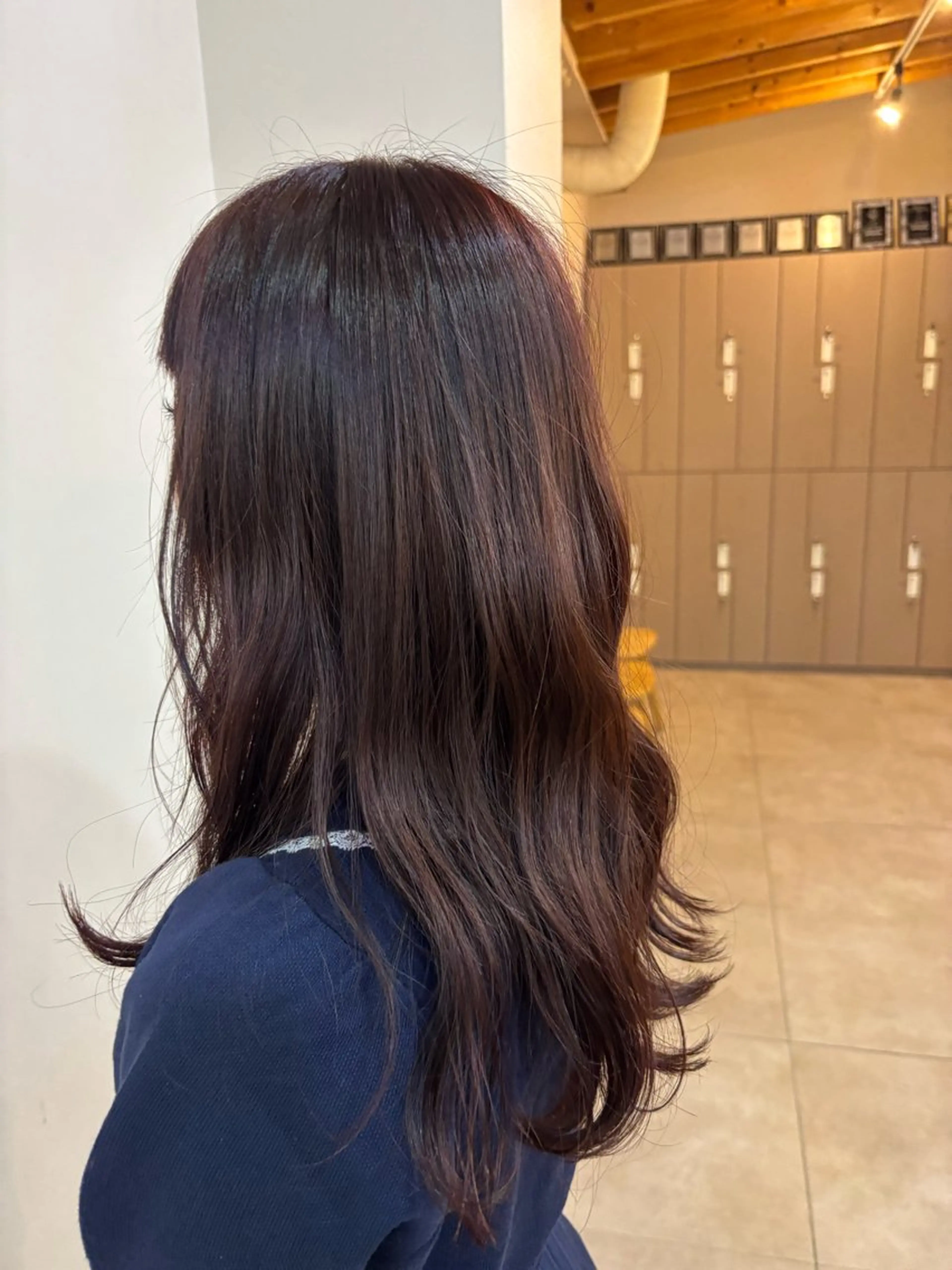 ロング カラー ブリーチ ブラウンカラー ラベンダーカラー ブリーチなしカラー 八尋 悠希のヘアスタイル