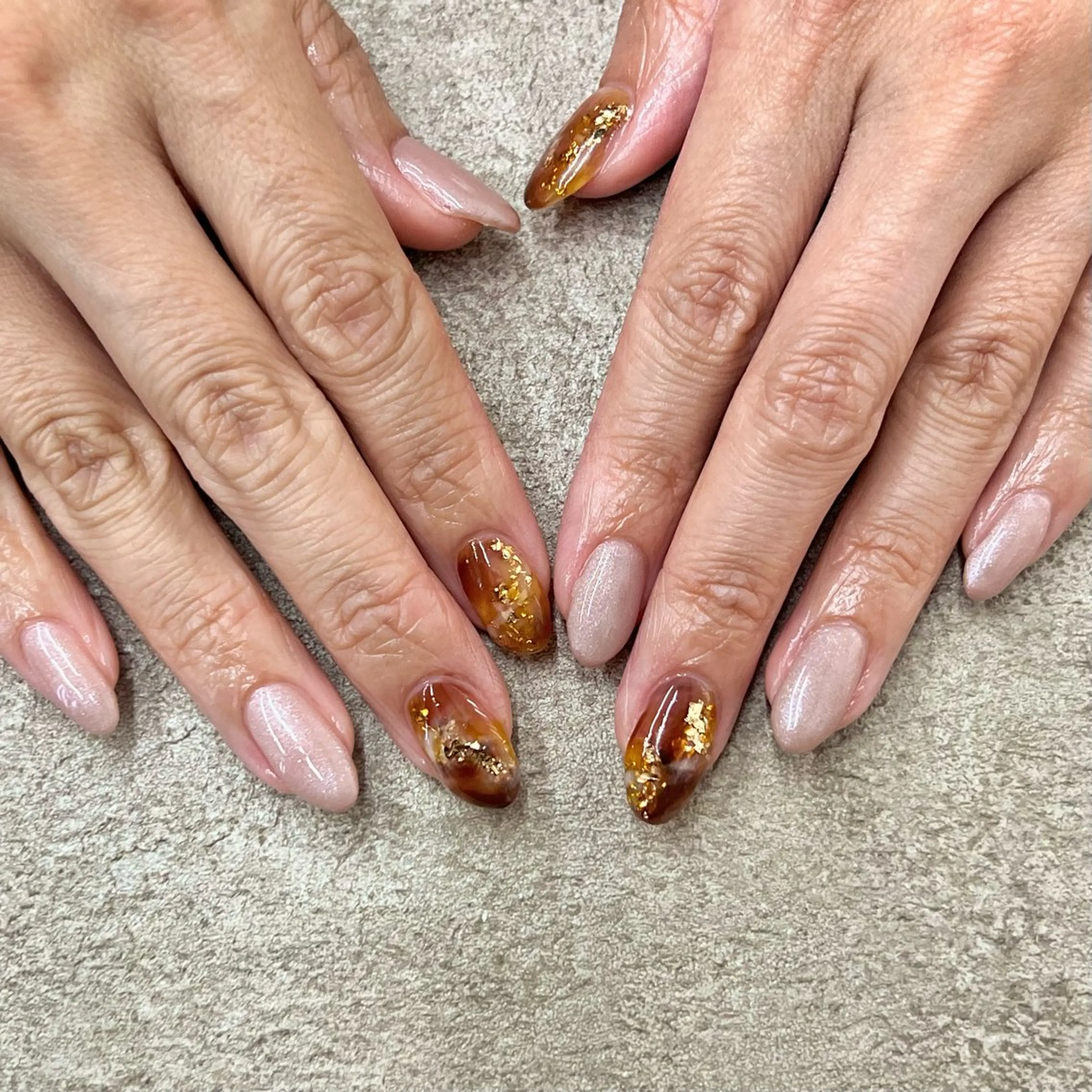 ネイル べっ甲ネイル Nail Sant Esperanza by SALON DE やす所属・Sant Esperanzaのネイルデザイン