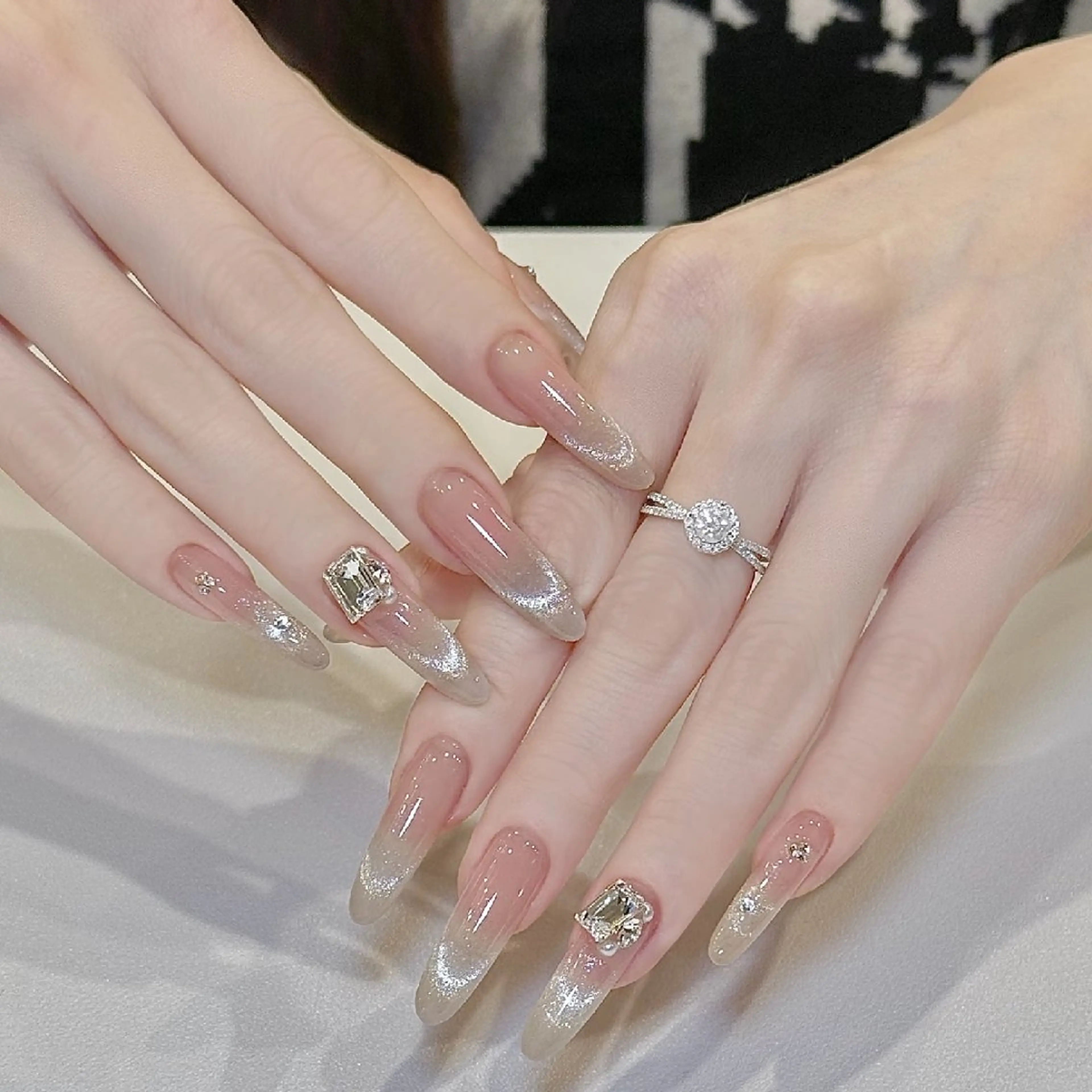 ネイル 鈴木 彩星のネイルデザイン