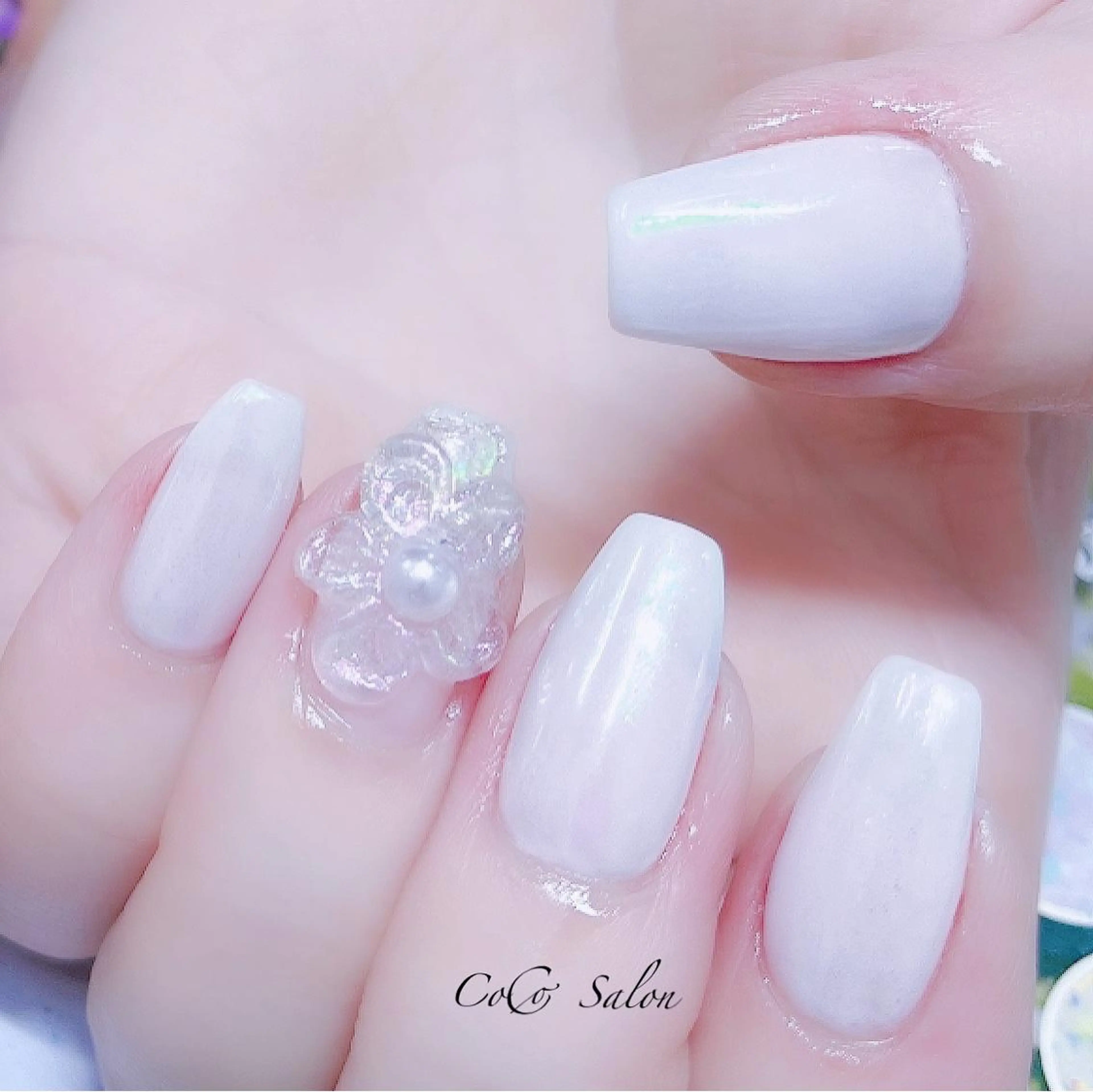 ネイル オーロラネイル 成人式 長さ出し フラワーネイル ジェルネイル CoCoSalon ネイル/まつ毛予約のネイルデザイン