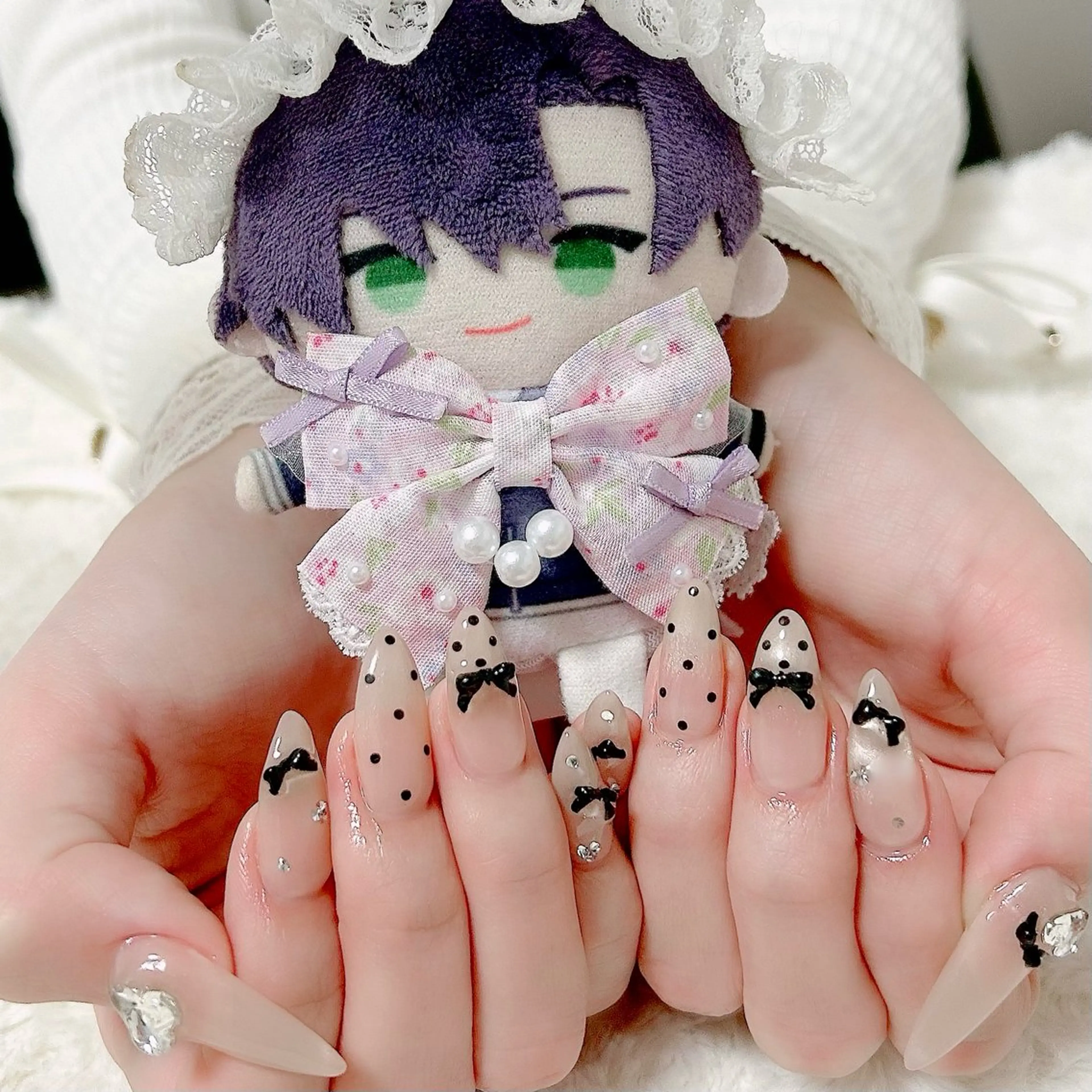 ネイル ドット フレンチネイル ガーリー 持ち込み リボン ハンドネイル momo nail所属・Naruse Momoのネイルデザイン