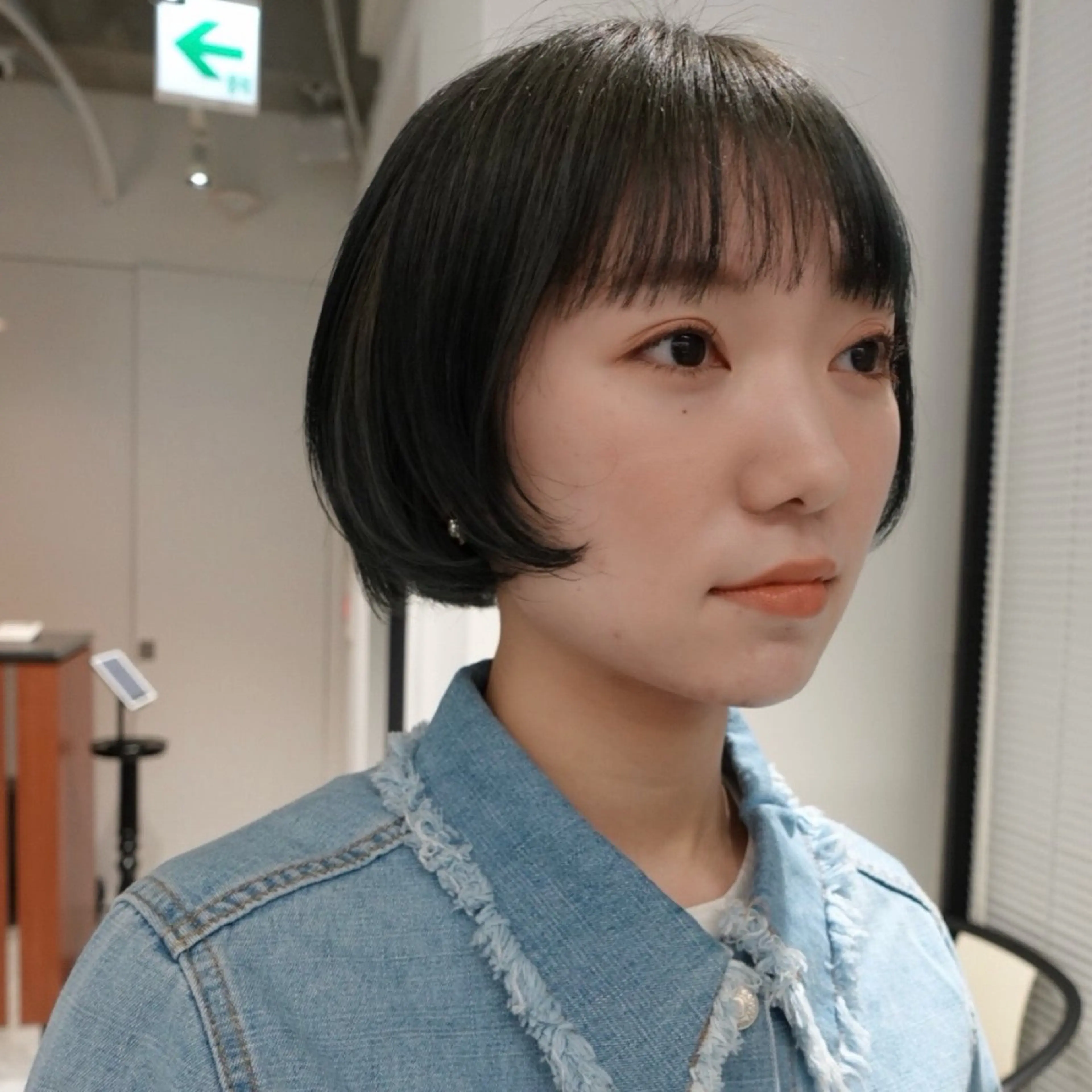 ショート カラー ヘアアレンジ ショートボブ 丸みショート ダークグリーン ボブ ショートヘア カット ヘアカラー 🌐サトウ リョウ🌐のその他イメージ