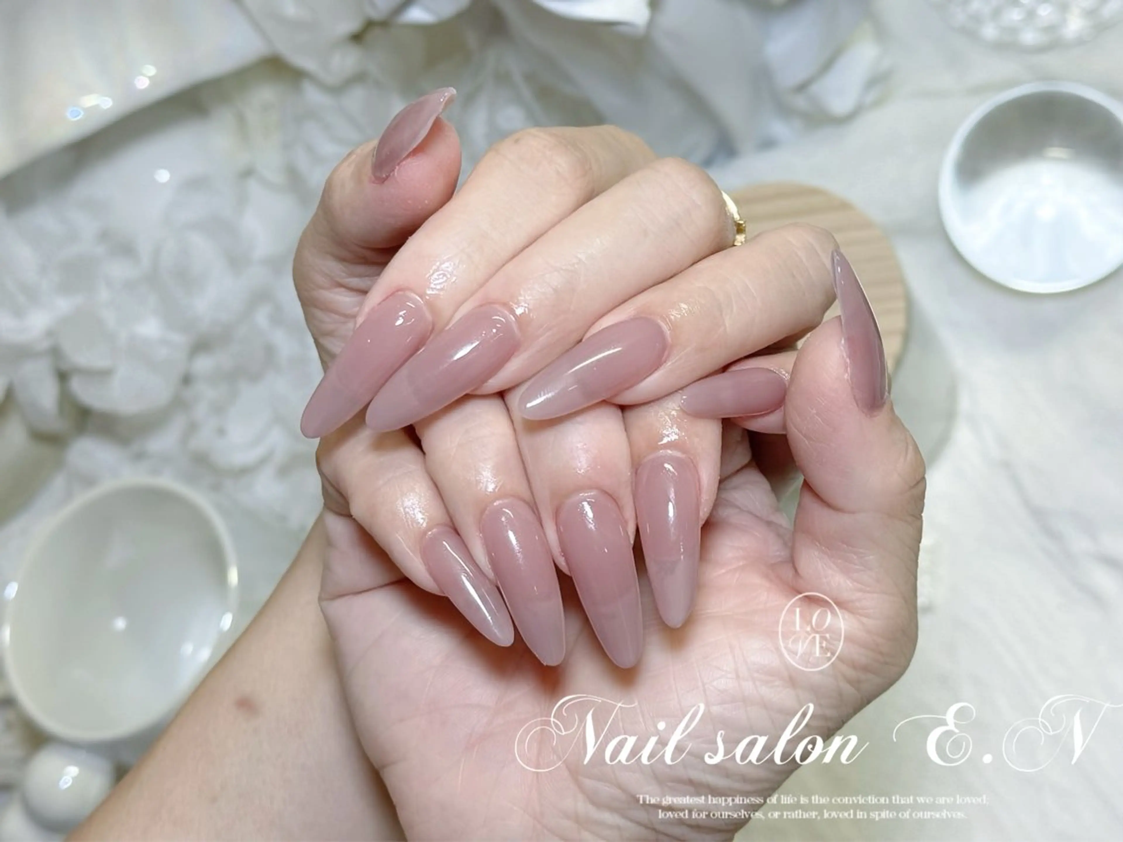 ネイル アートネイル オーロラネイル ガーリー キラキラネイル 韓国ネイル ハンドネイル E.N🦋 長さ出し/持ち込みのネイルデザイン