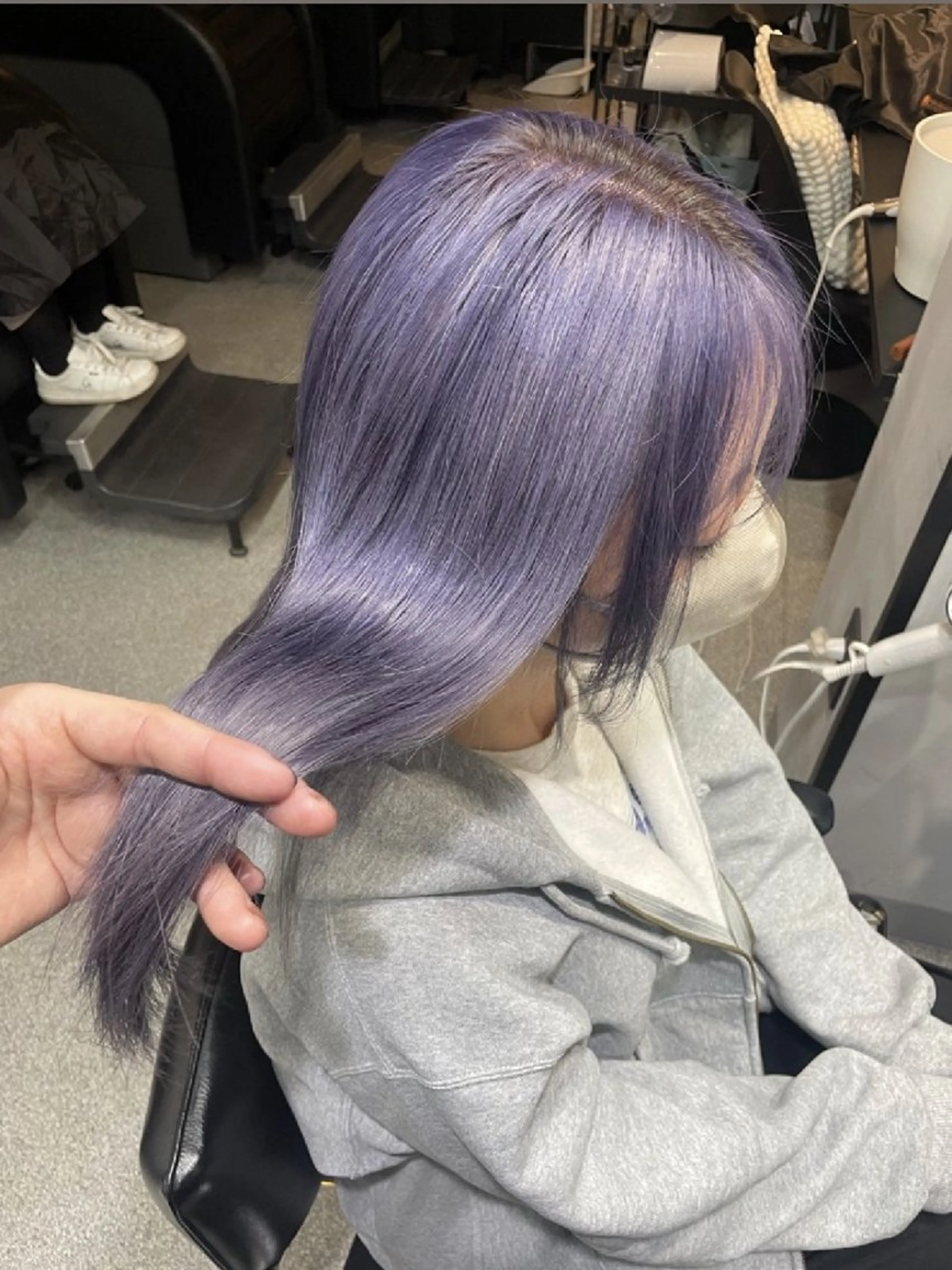 ミディアム キリカ新宿所属・ブリーチ/ エクステ/レイヤーのヘアスタイル