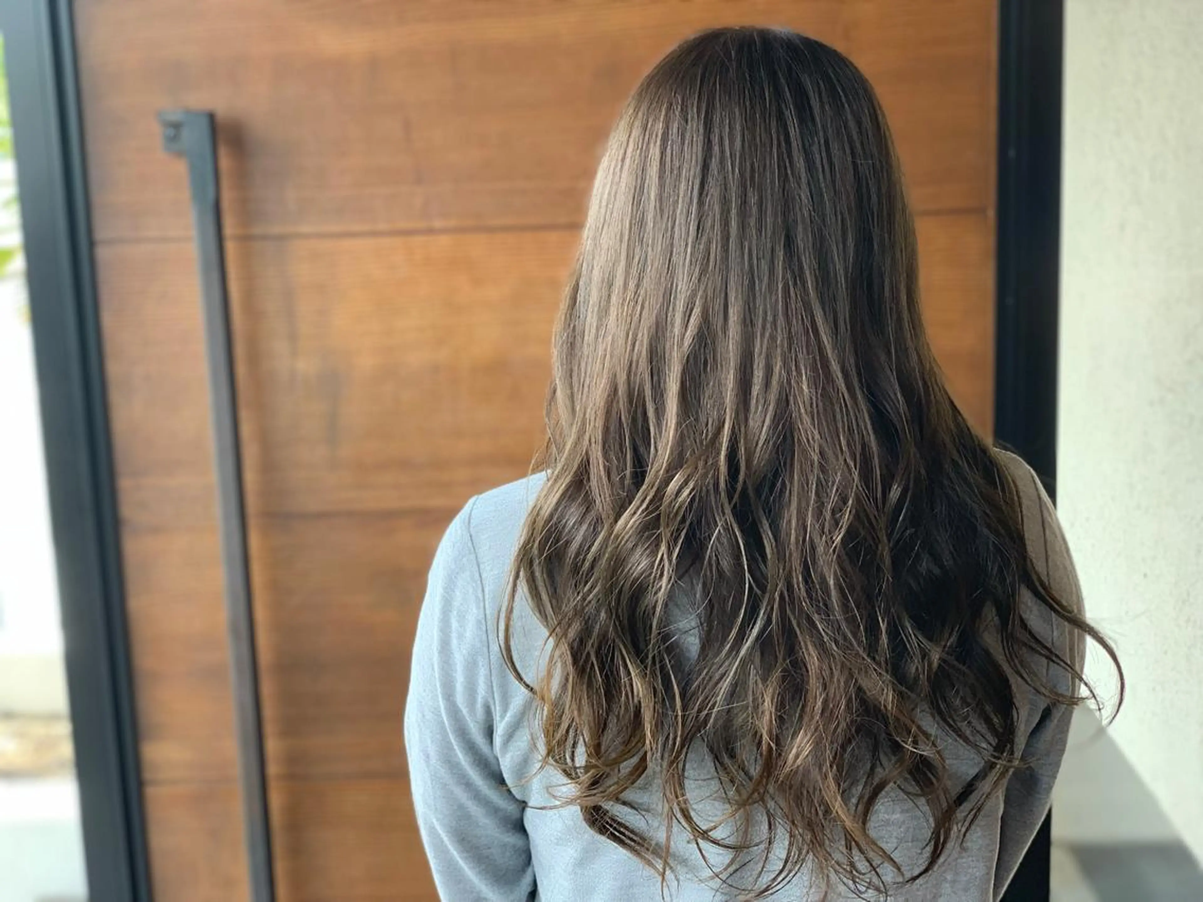 ロング カラー グレージュ ヘアカラー トリートメント IORI #韓国ヘア#髪質改善のヘアスタイル