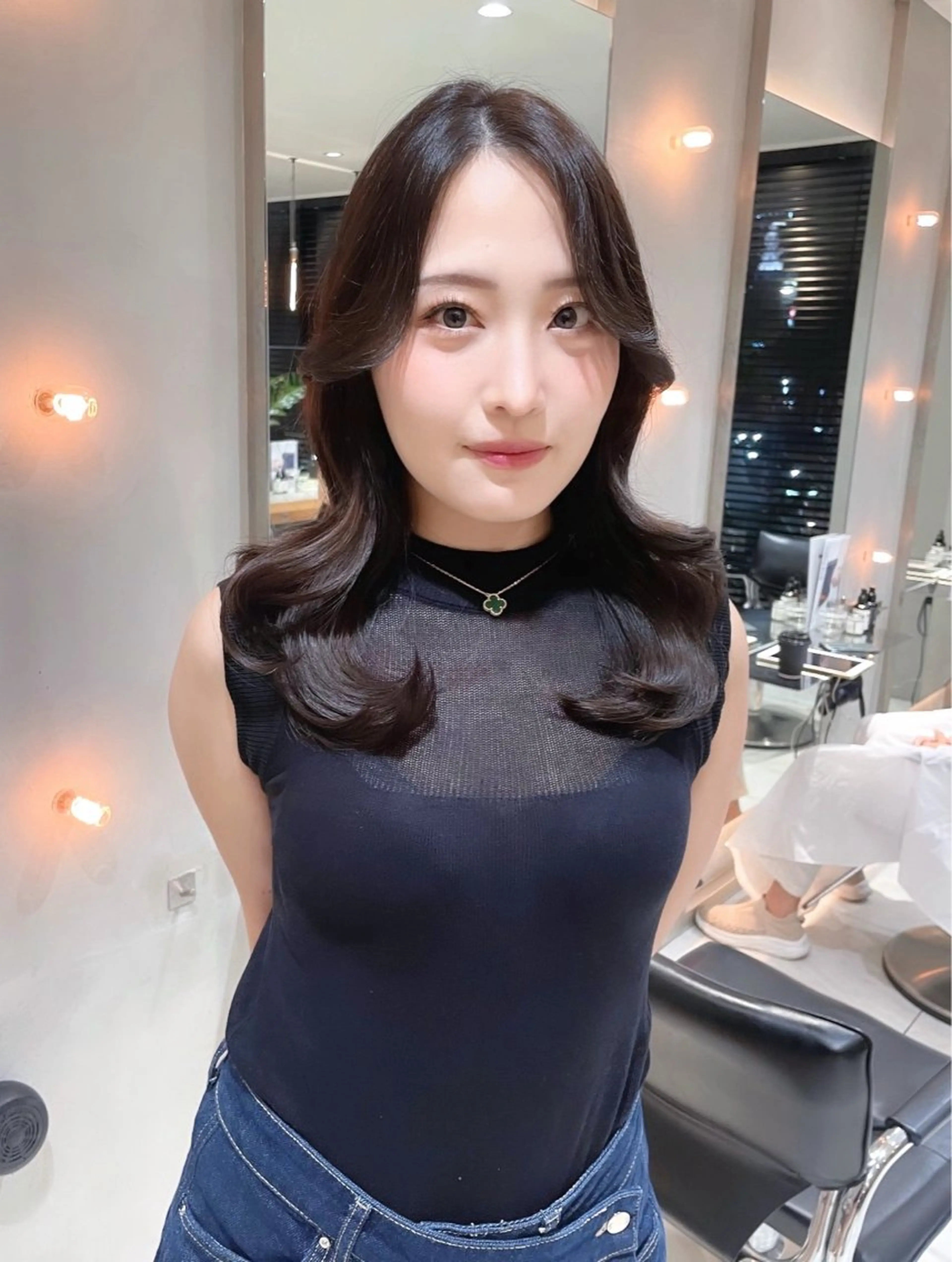 セミロング カラー カット ヘアカラー ワンホン/韓国ヘア 🤍amiのヘアスタイル