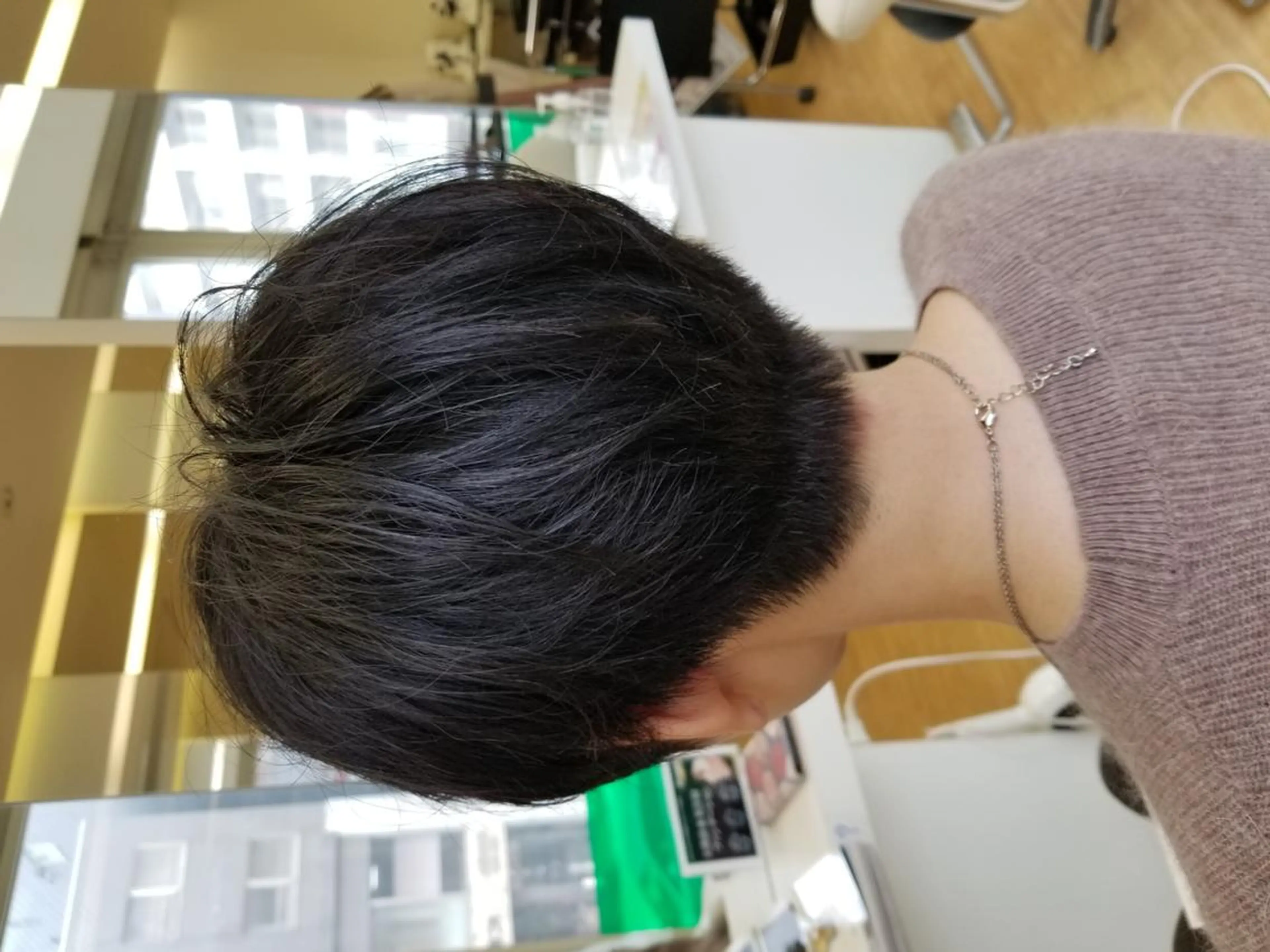 ショート 吉田 恒のヘアスタイル