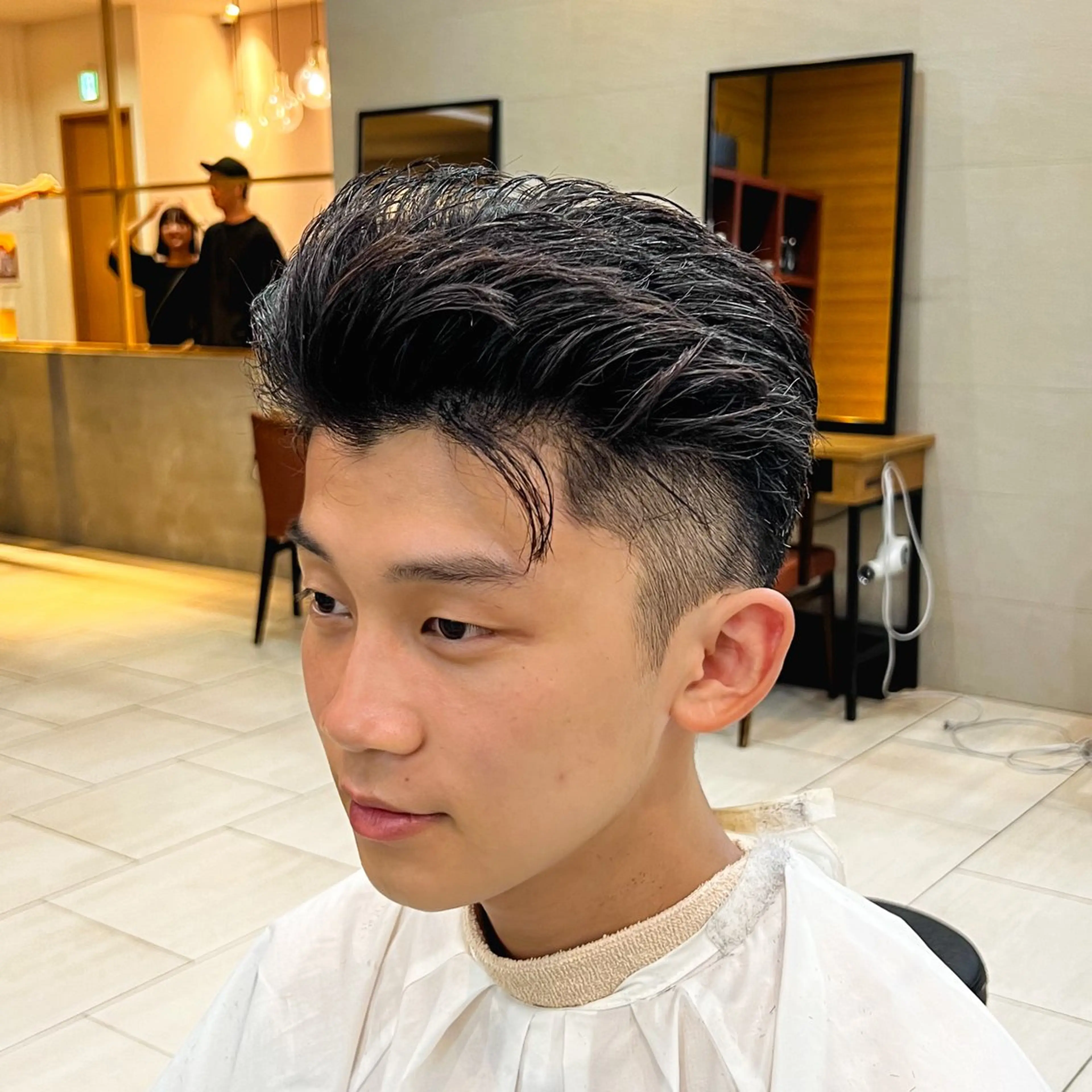 ショート メンズ オールバック カット メンズカット曲がる 縮毛矯正佐々木タクマのヘアスタイル