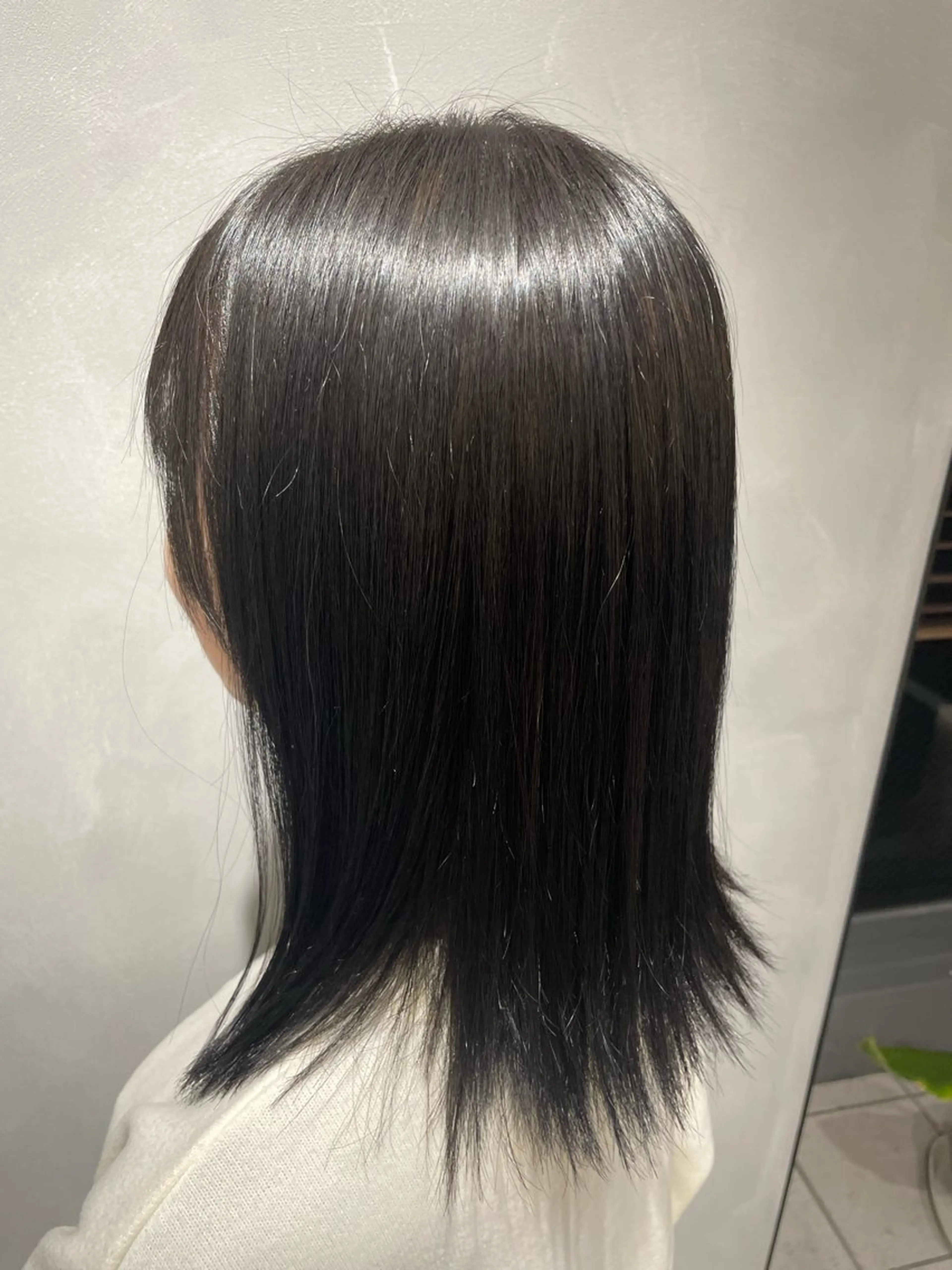 カラー アッシュ ブルーカラー 畠山 莉緒のヘアスタイル