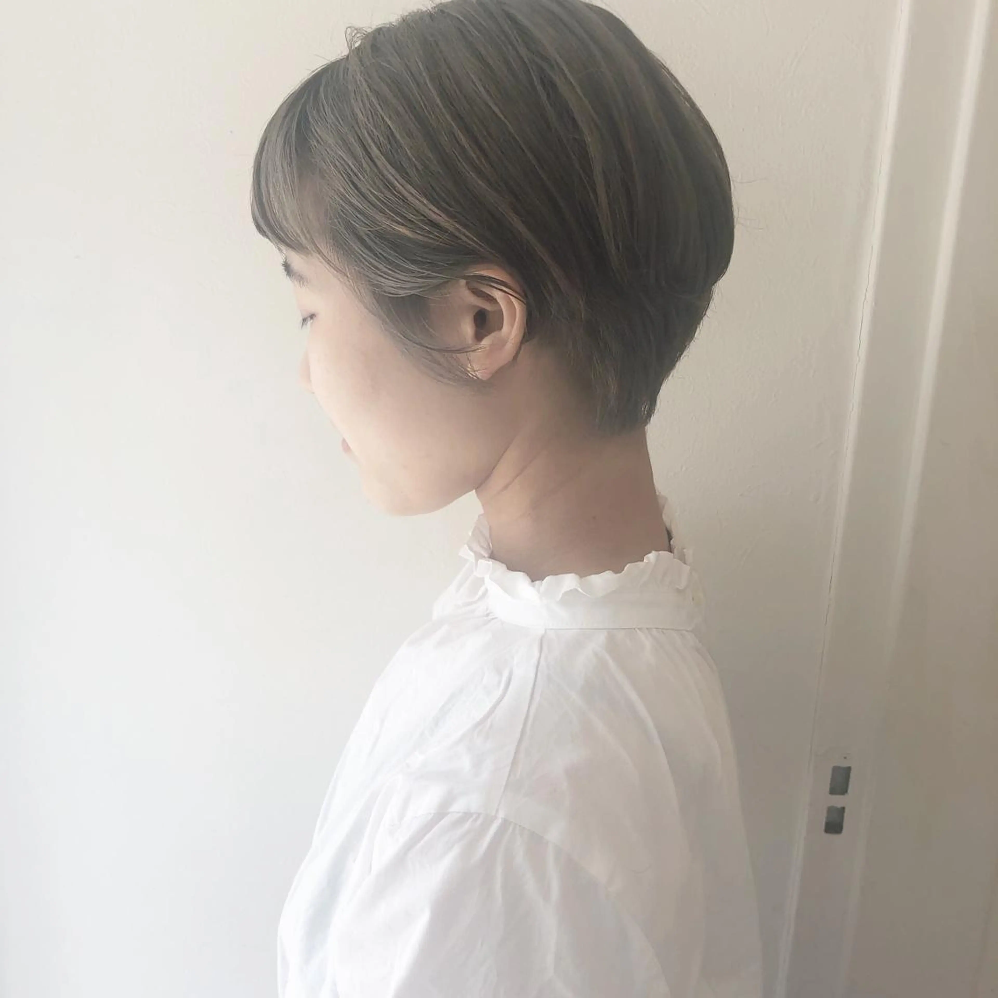 ショート カラー ハイトーンカラー ショートヘア yuki hair所属・yuki watanabeのヘアスタイル