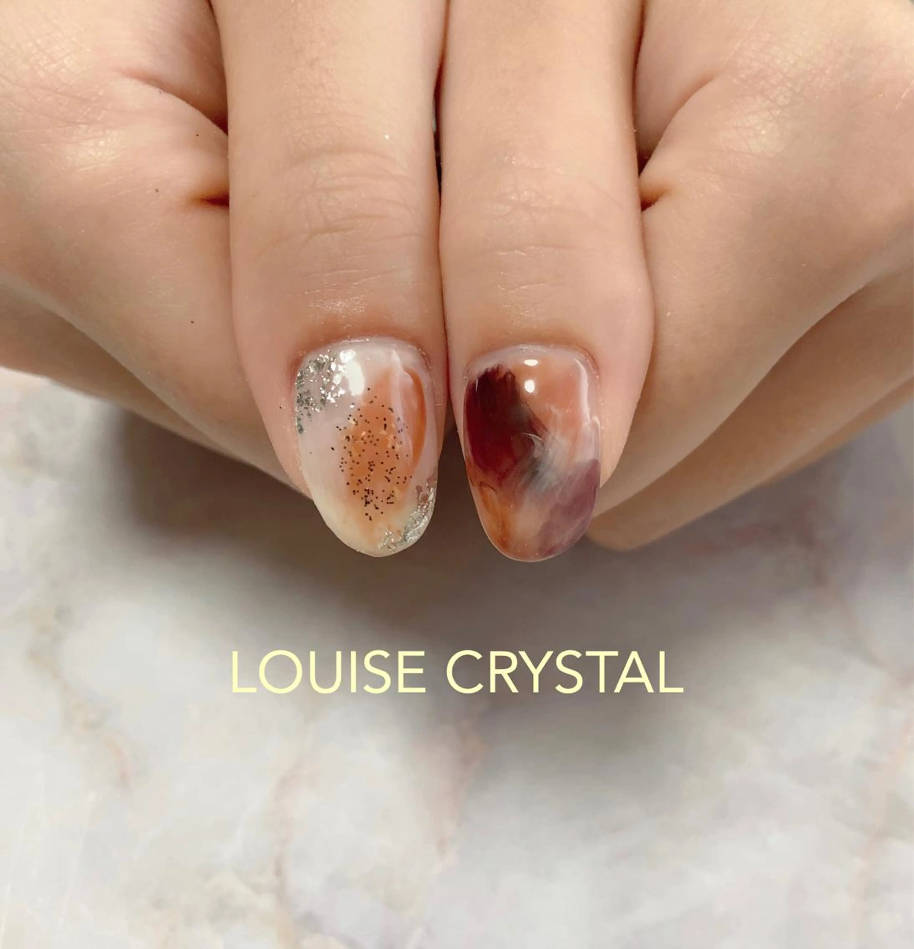 ネイル ハンドネイル LOUISE CRYSTALのネイルデザイン