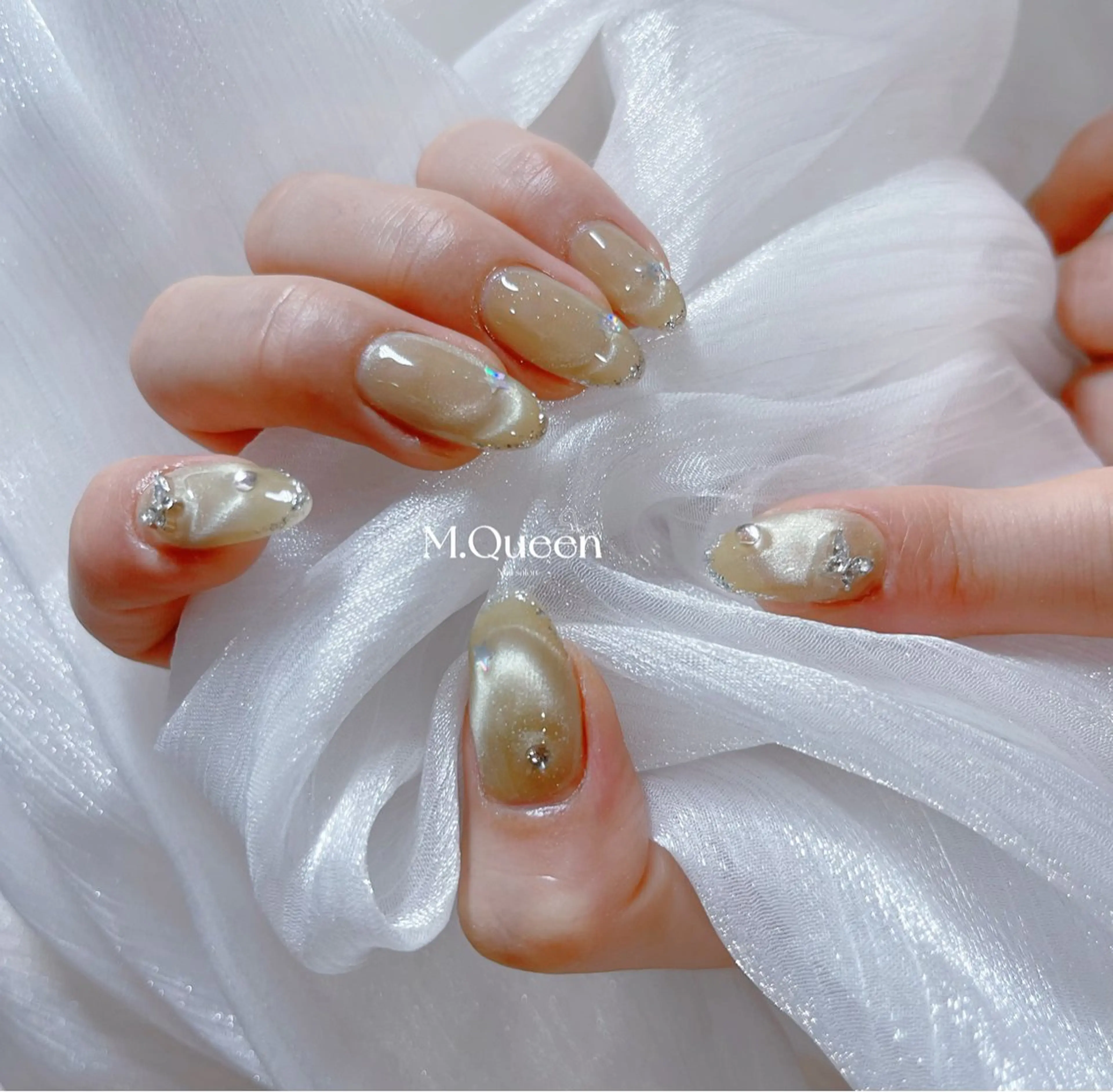 ネイル MQueen ネイルサロンマルのネイルデザイン