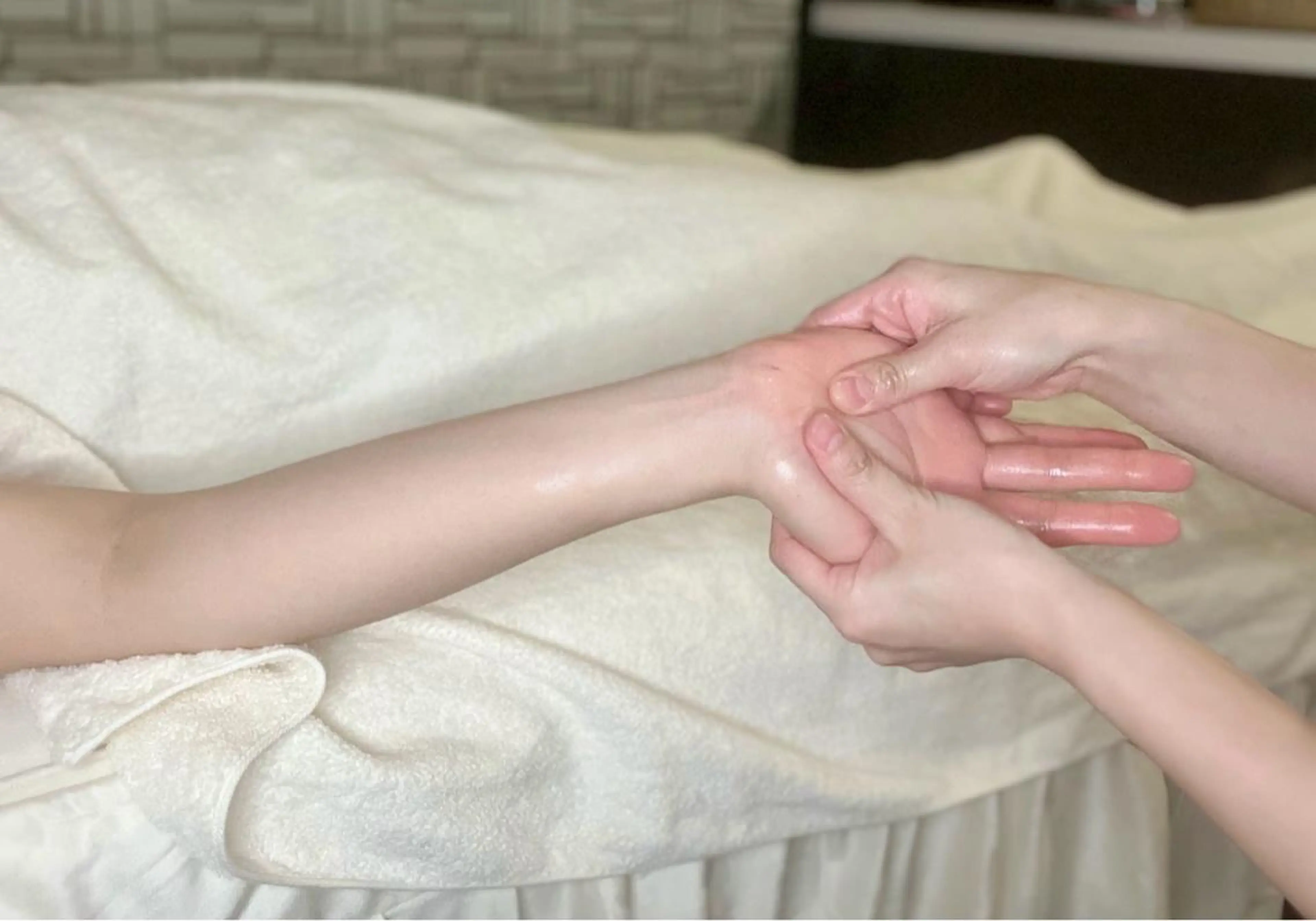 【⭐️人気NO1⭐️】足つぼ20+アロマリンパ80分+フェイシャル40分計140分の写真