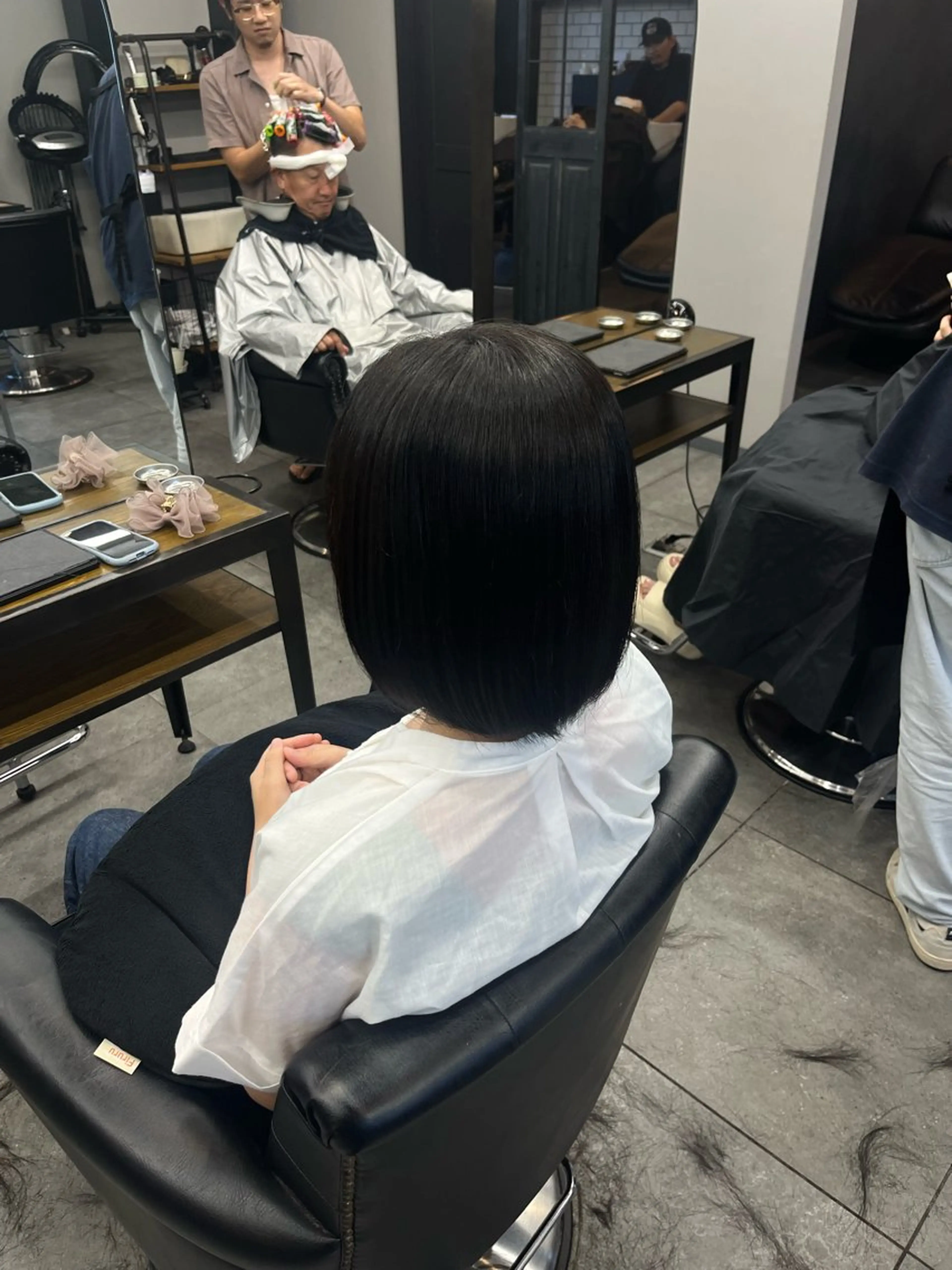 ミディアム 森近 巴のヘアスタイル