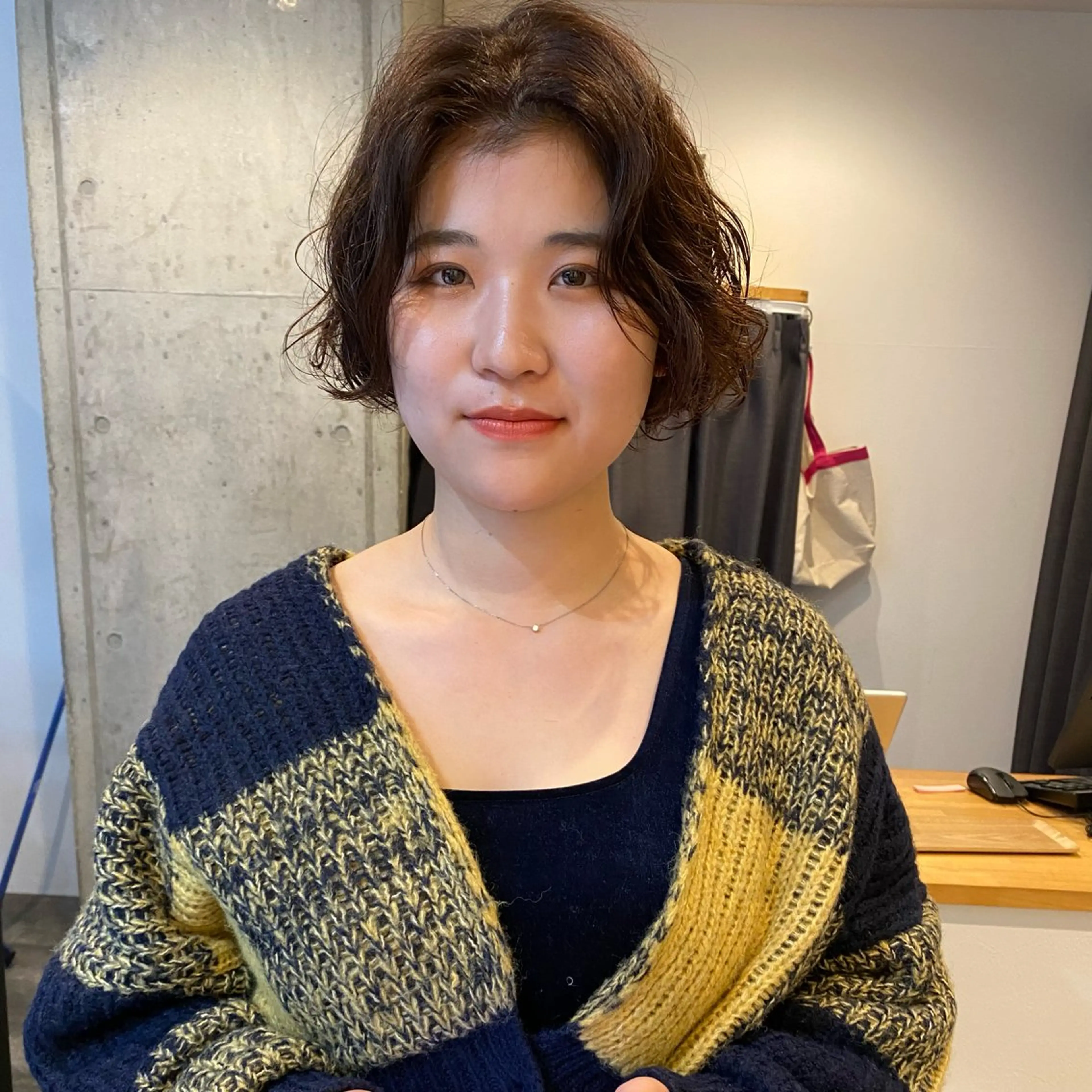 ショート ハイライト 髪質改善 レイヤーカット ショートヘア また会いたくなる 美容師【KENTA】のヘアスタイル