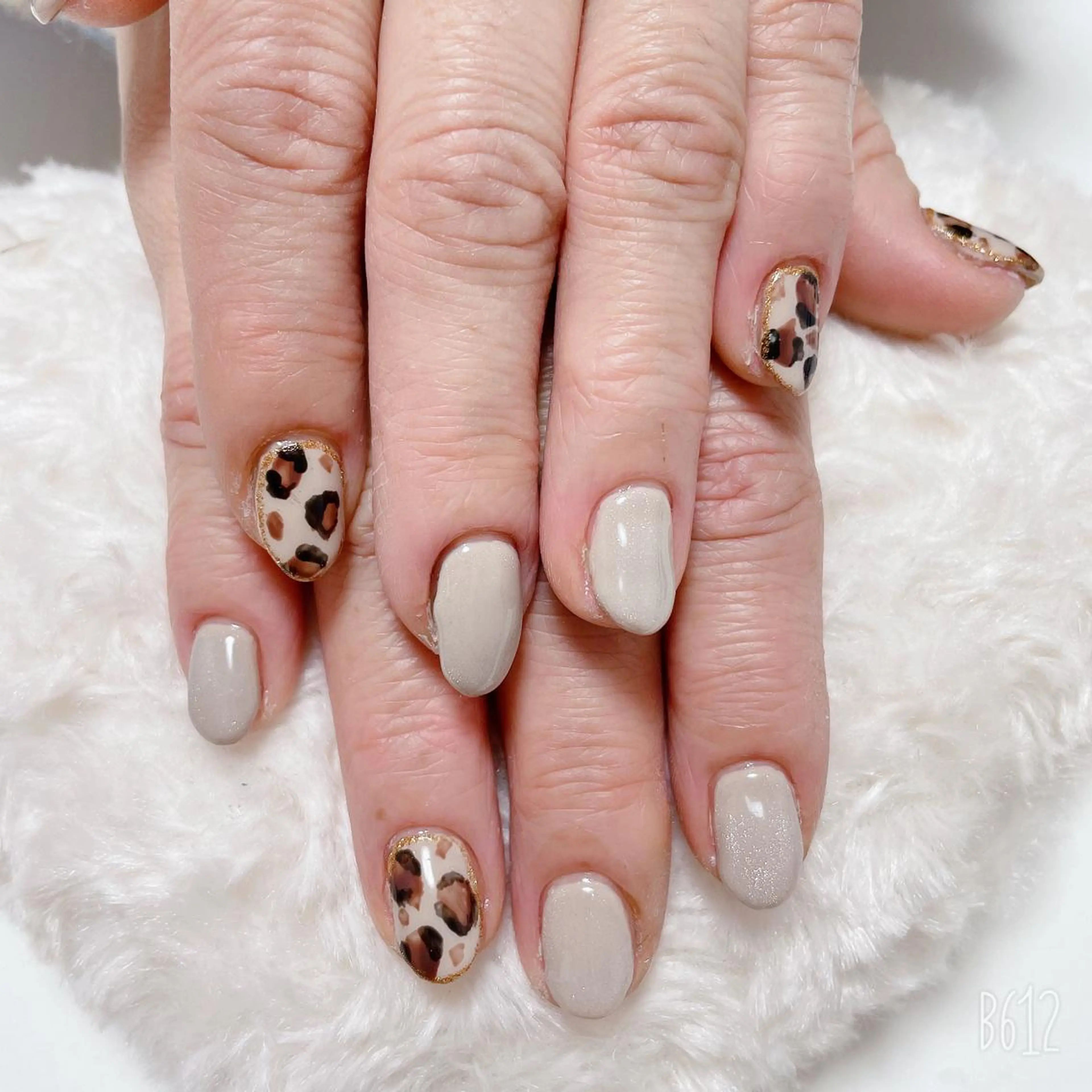 ネイル The Best Beauty受付担当のヘアスタイル