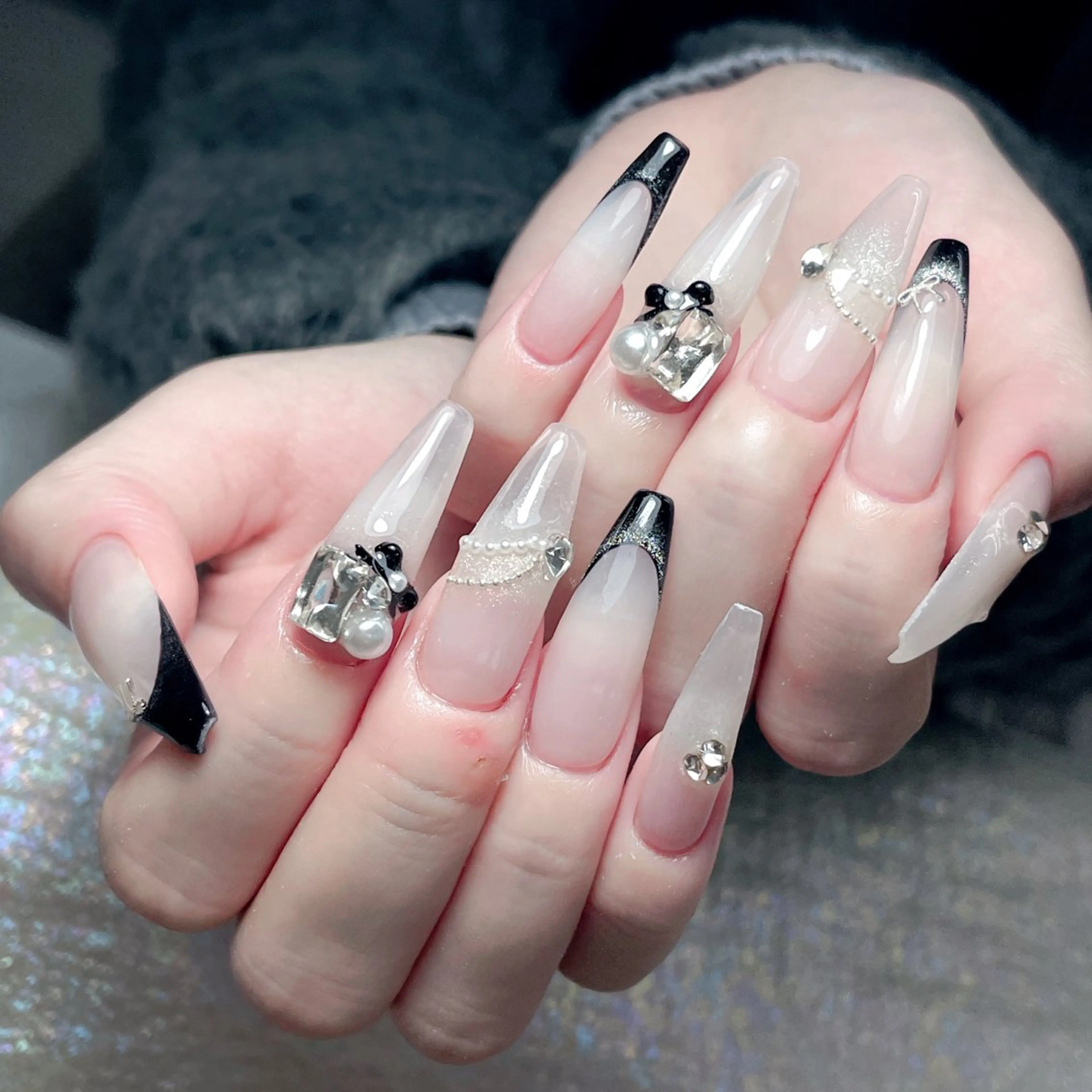 ネイル ハンドネイル Queens ciciのネイルデザイン