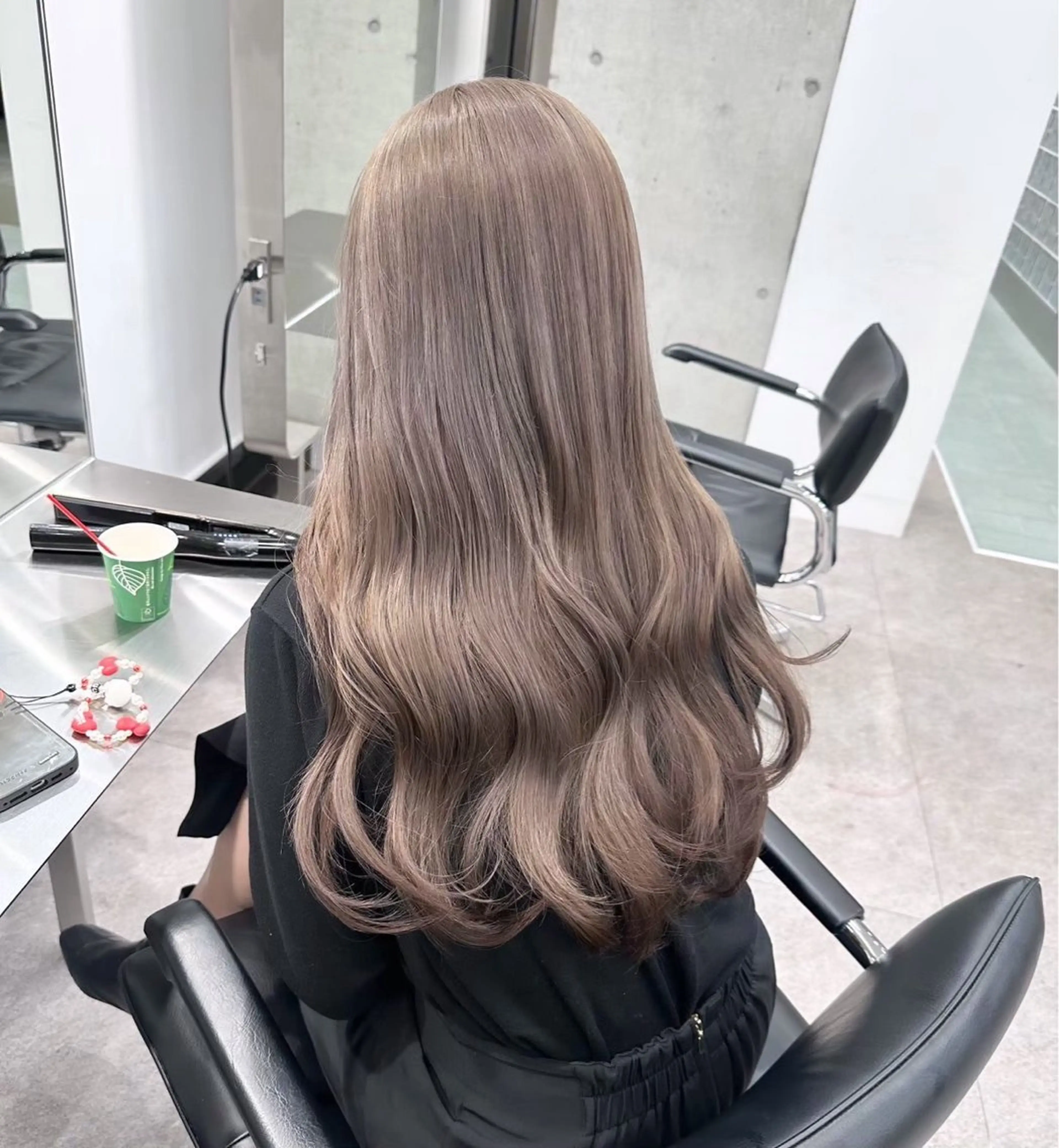 ロング カラー ヘアカラー ミルクティーベージュ /sara💛のヘアスタイル