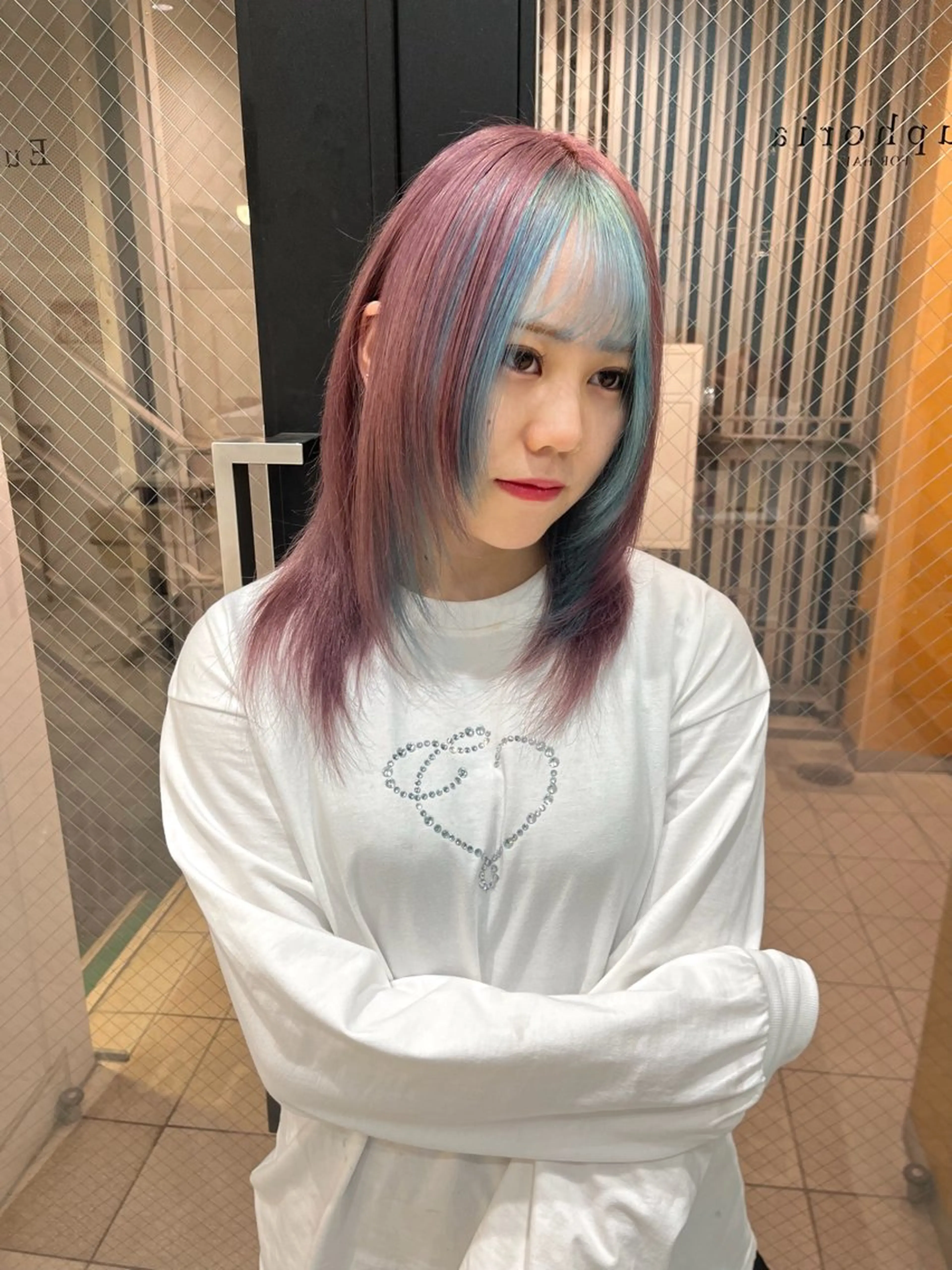 セミロング カラー デザインカラー ダブルカラー MEI🎀つやカラー 🎀レイヤー🎀渋谷のヘアスタイル