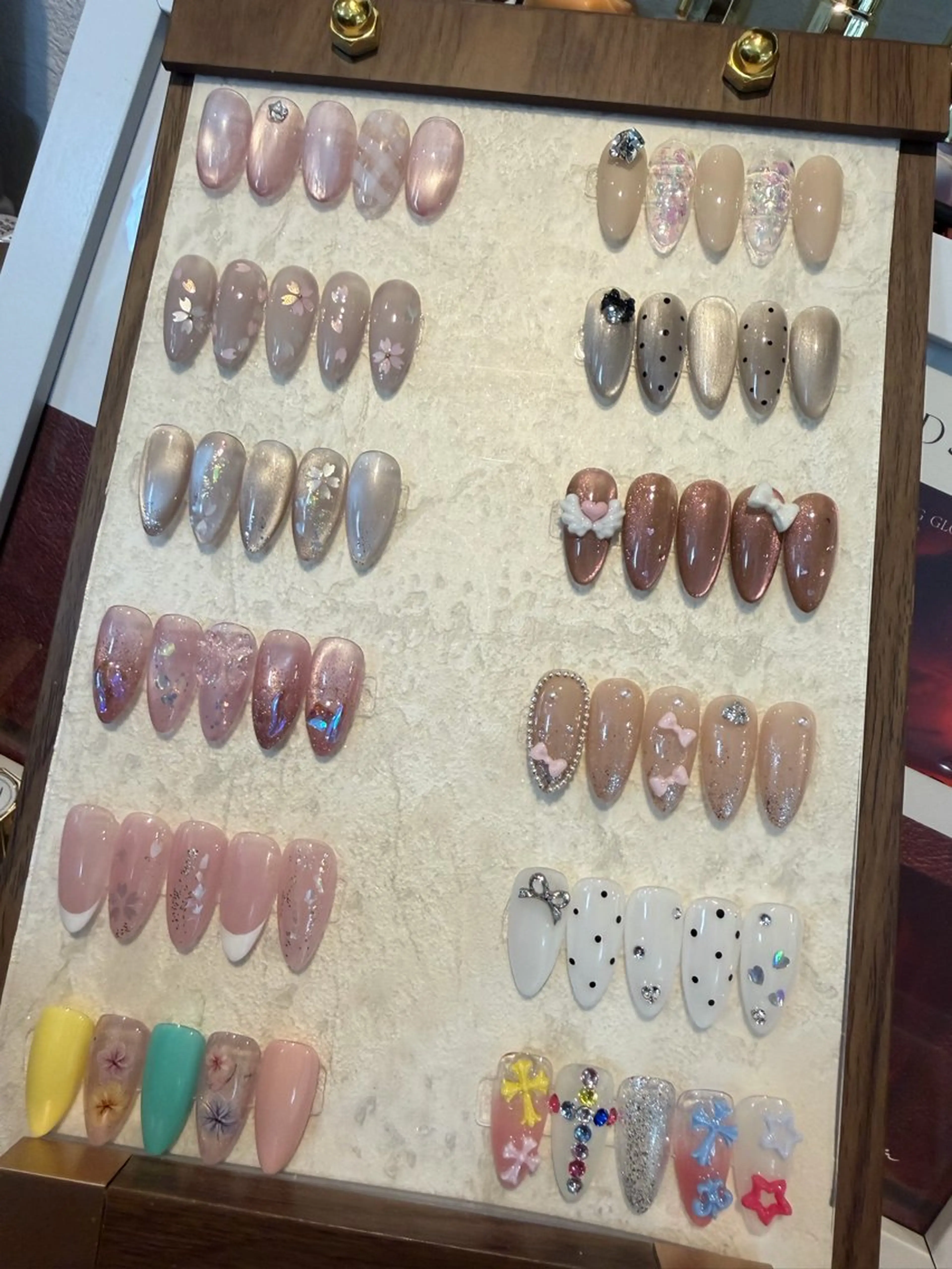 ネイル ハンドネイル AngelChris ビューティーサロン琳のネイルデザイン