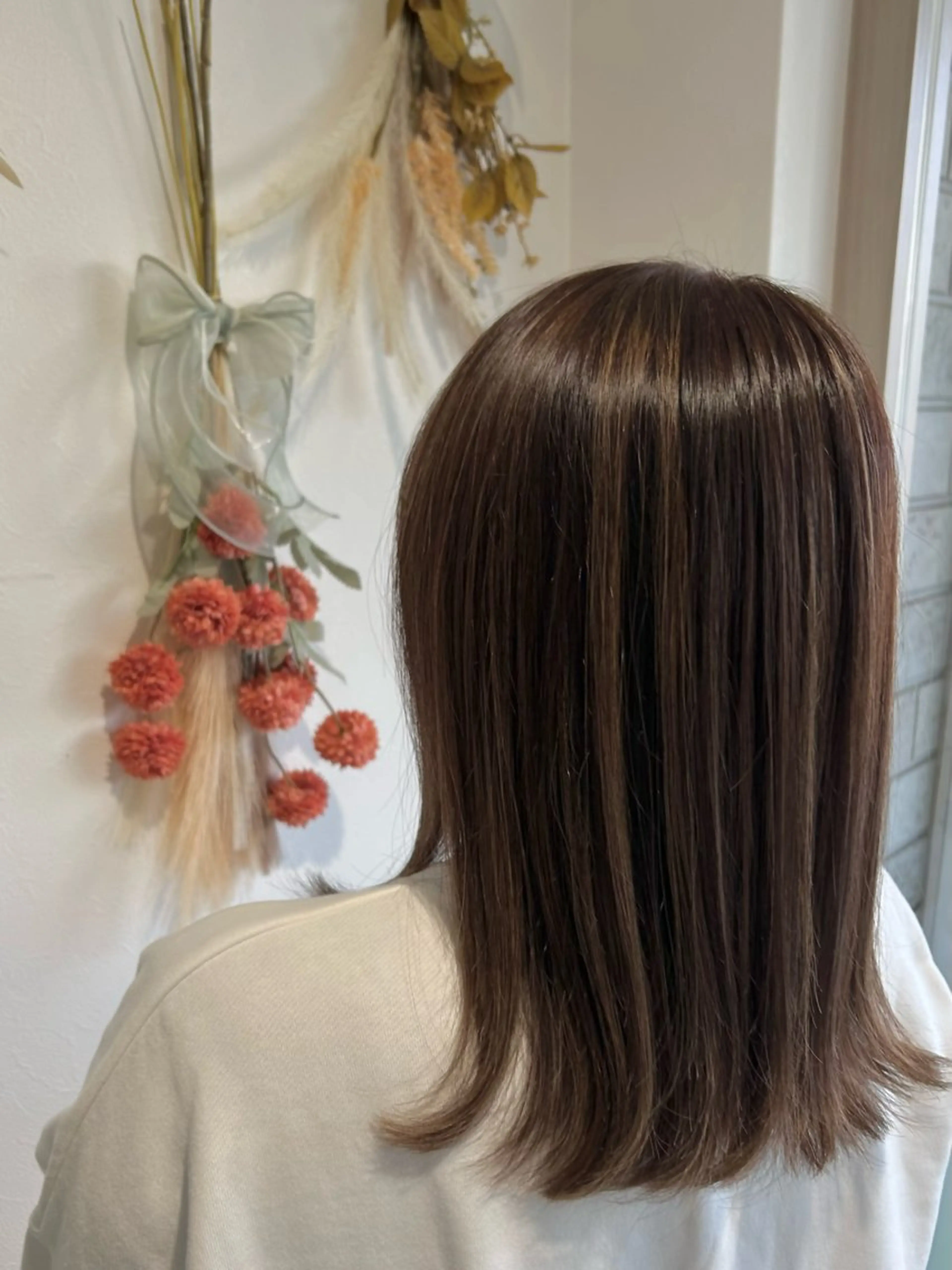 セミロング ハイライト やじま ひろこのヘアスタイル