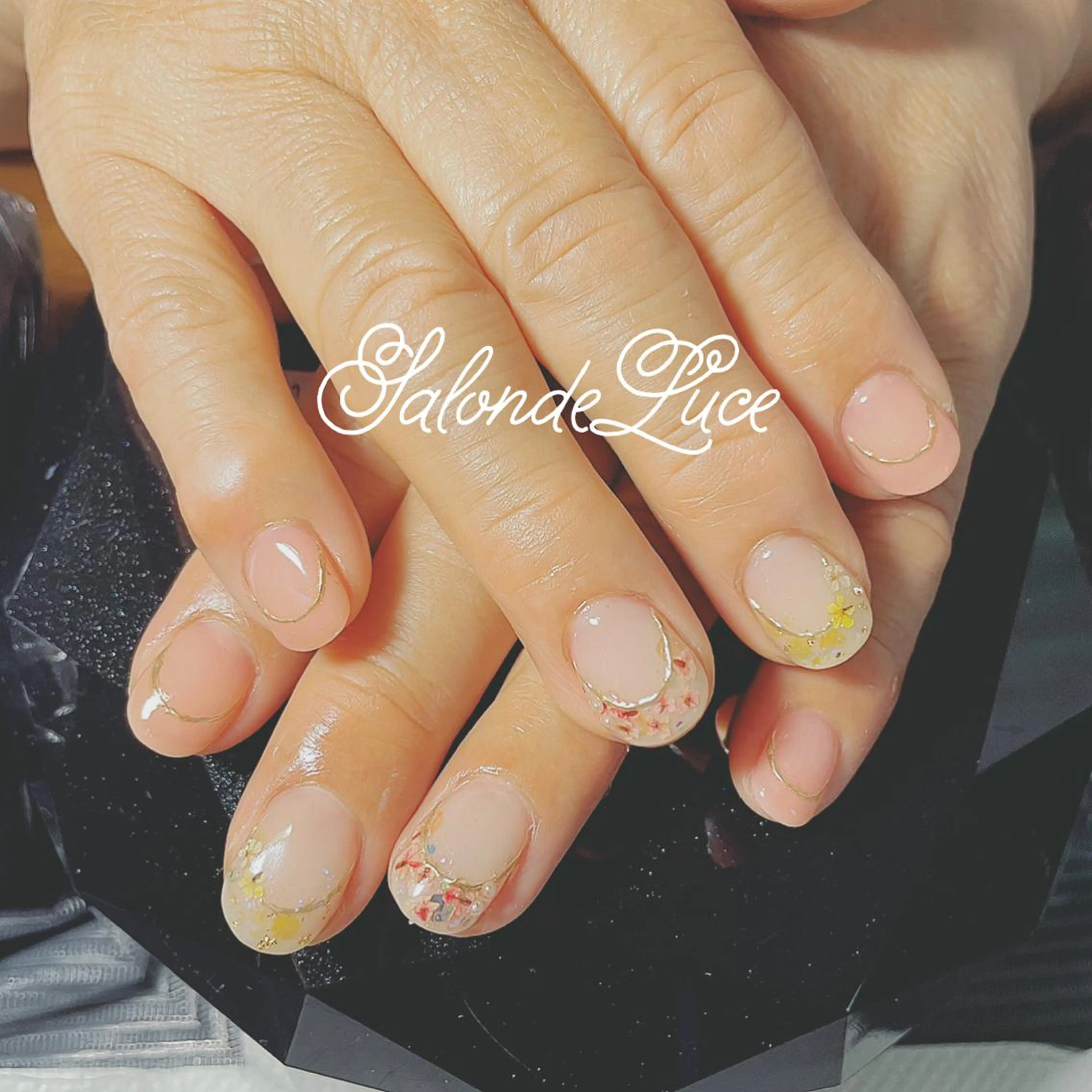 ネイル ミラーネイル Salon de Luceのネイルデザイン