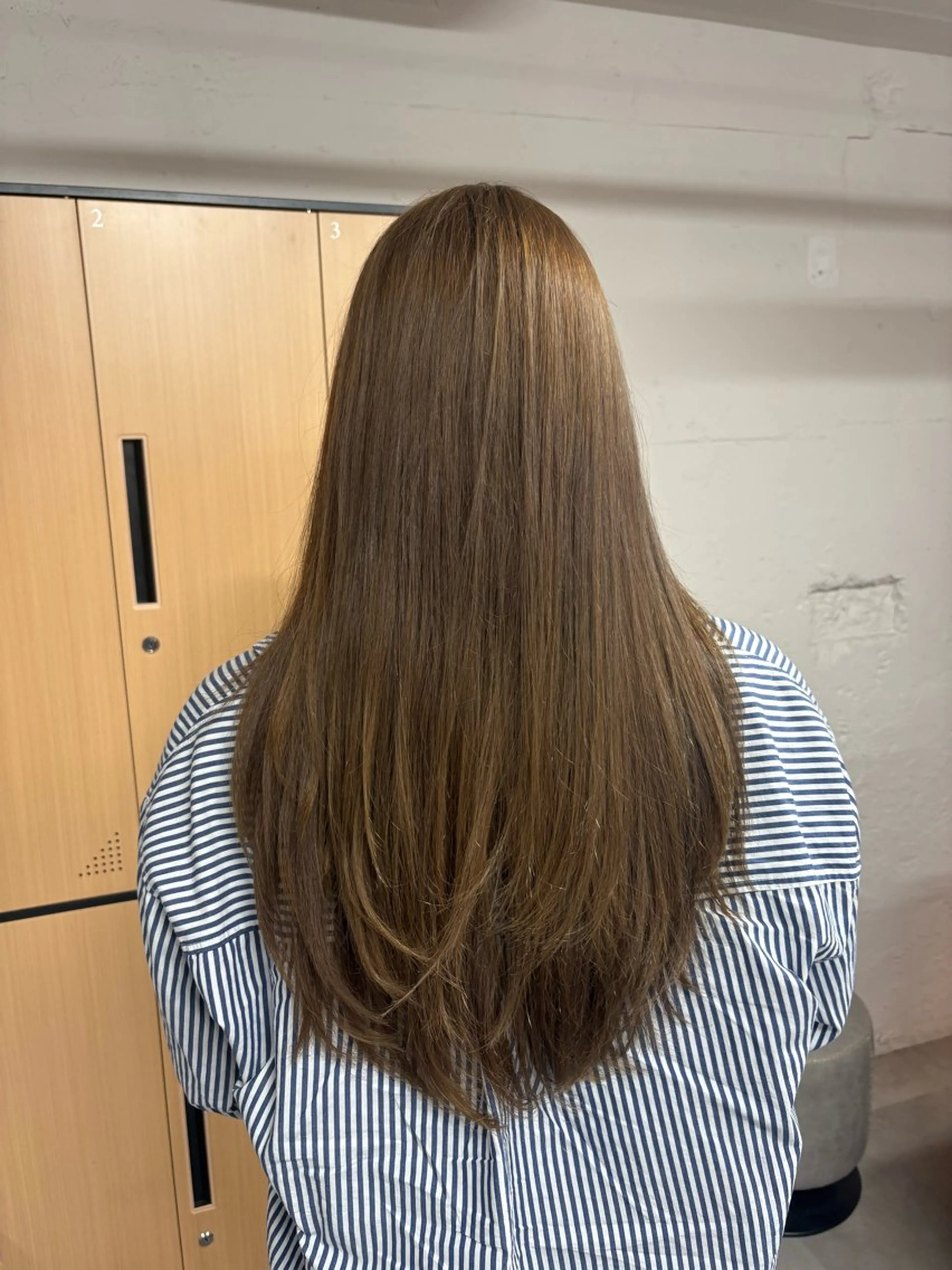 ロング ヘアカラー tokute 中野真咲🐺のヘアスタイル