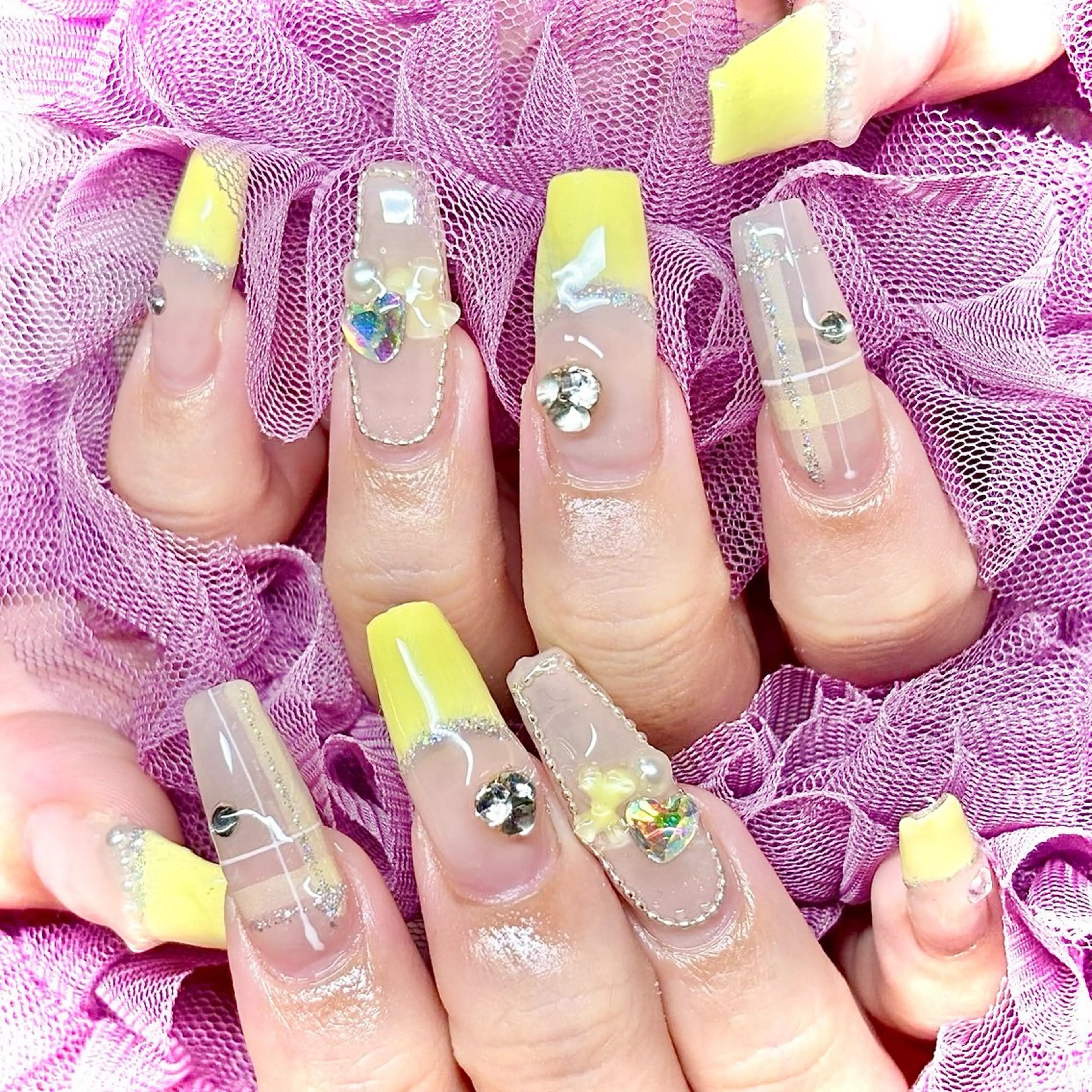 ネイル 韓国ネイル スカルプネイル 夏ネイル ワンホンネイル 黄色 miminon 自宅ネイルサロンのネイルデザイン