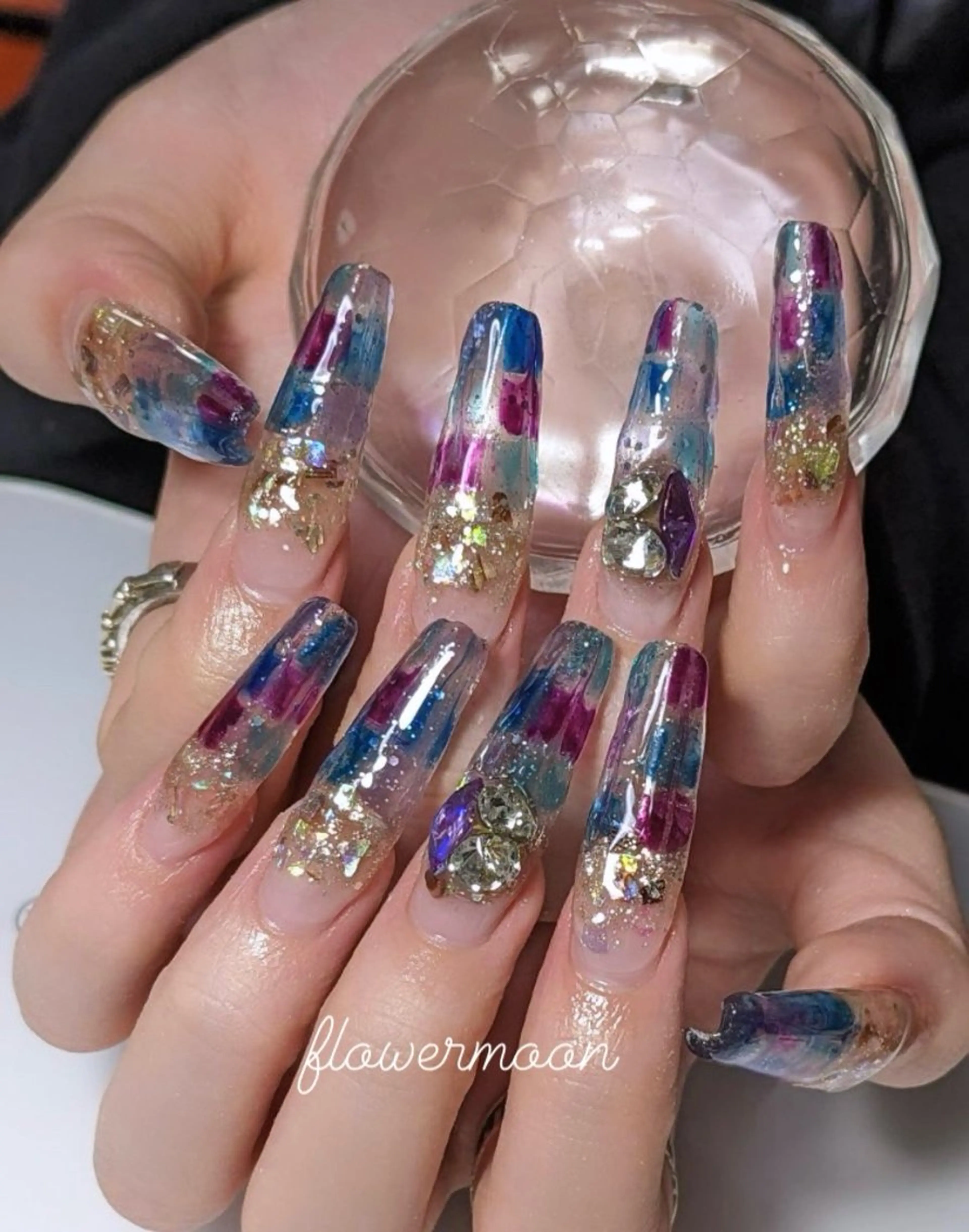 ネイル ハンドネイル ハンドケア フラワー ムーンのネイルデザイン