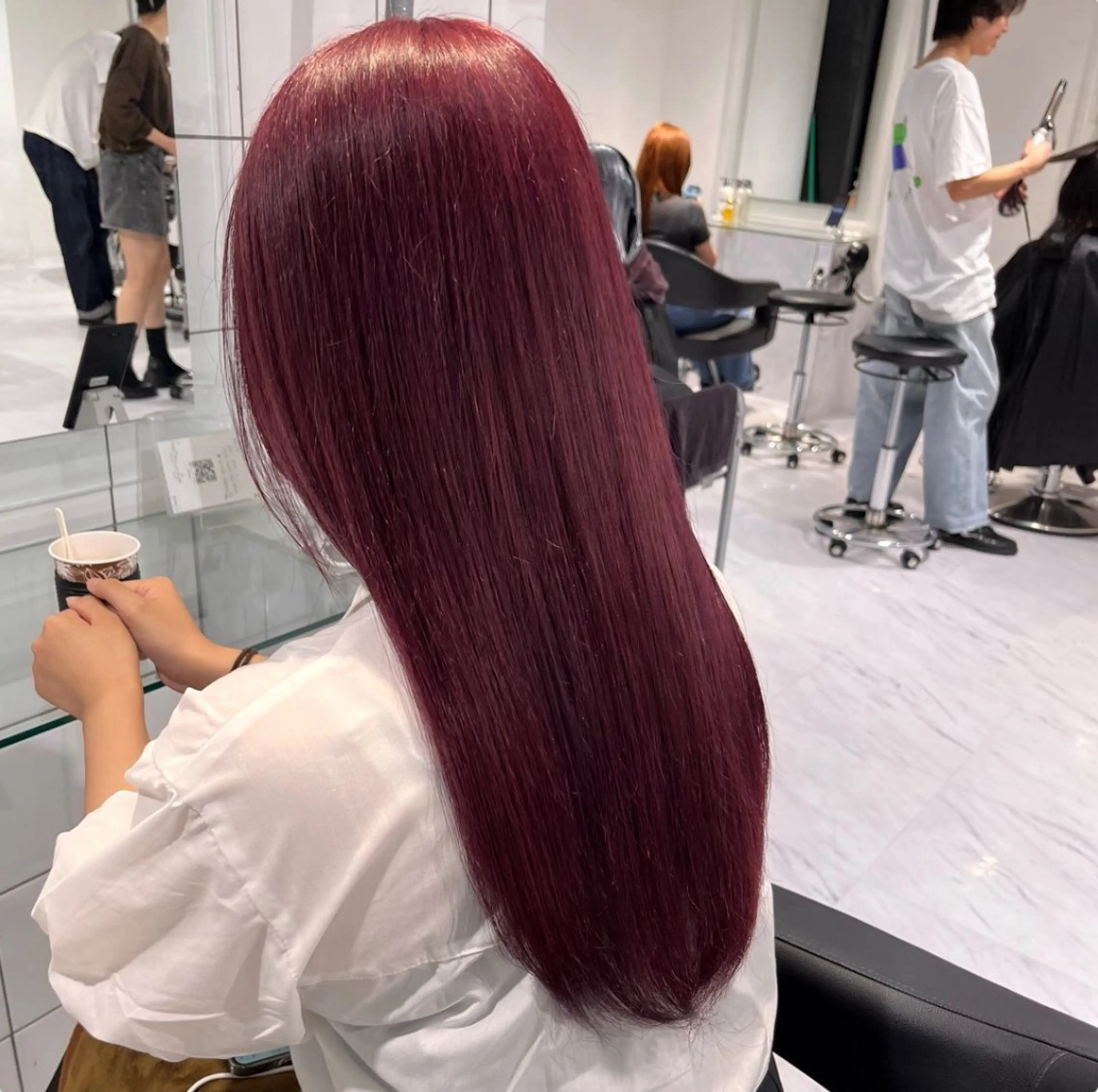 ロング カラー 🫧うる艶トレンド 🫧透明感カラーのヘアスタイル